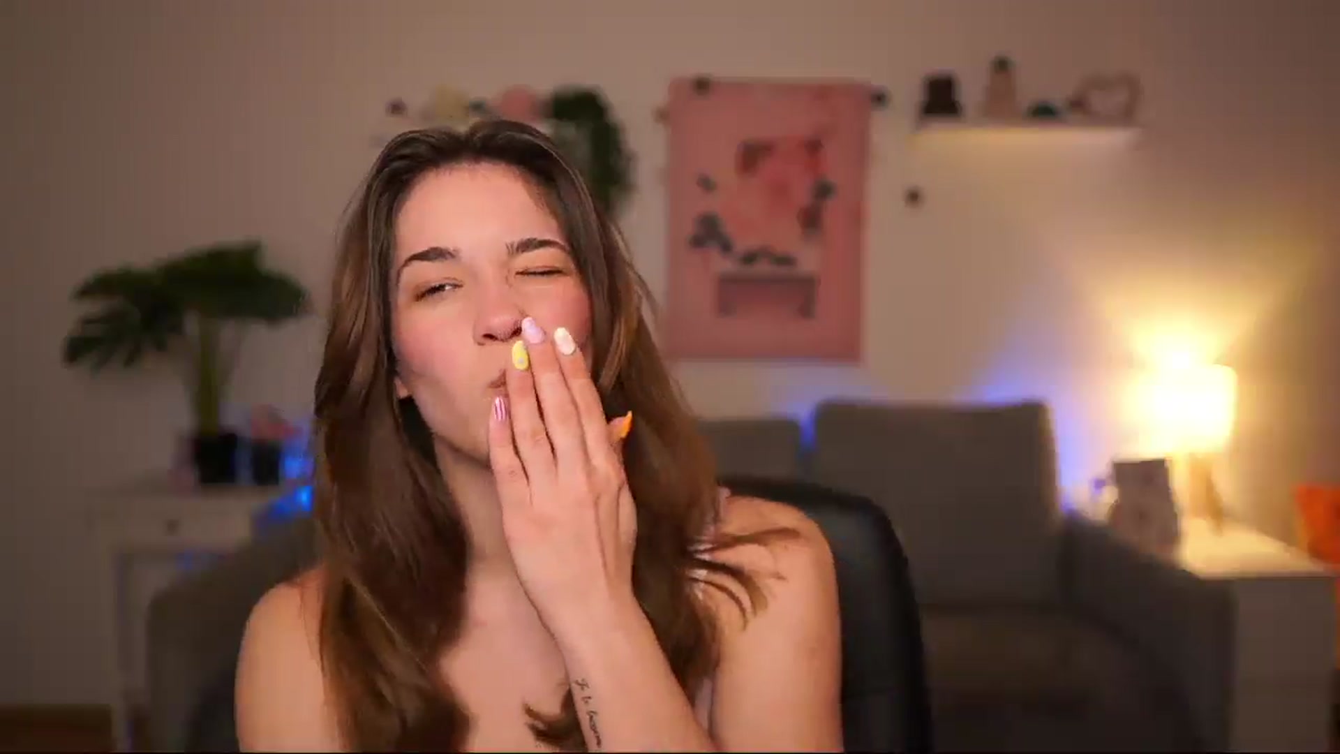 Gallery image thumbnail from Kissiecat's myfreecams stream on, 04/08/2026, 16:51 image 20 of 20