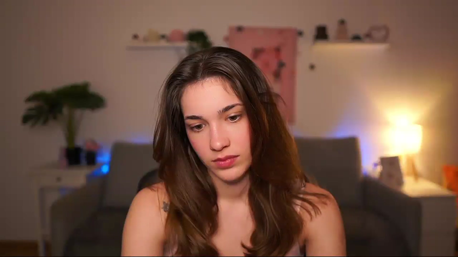 Gallery image thumbnail from Kissiecat's myfreecams stream on, 04/08/2026, 16:51 image 18 of 20