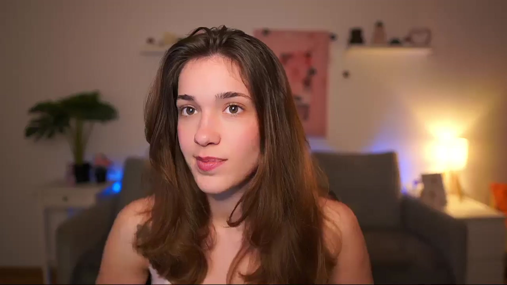Gallery image thumbnail from Kissiecat's myfreecams stream on, 04/08/2026, 18:01 image 14 of 20