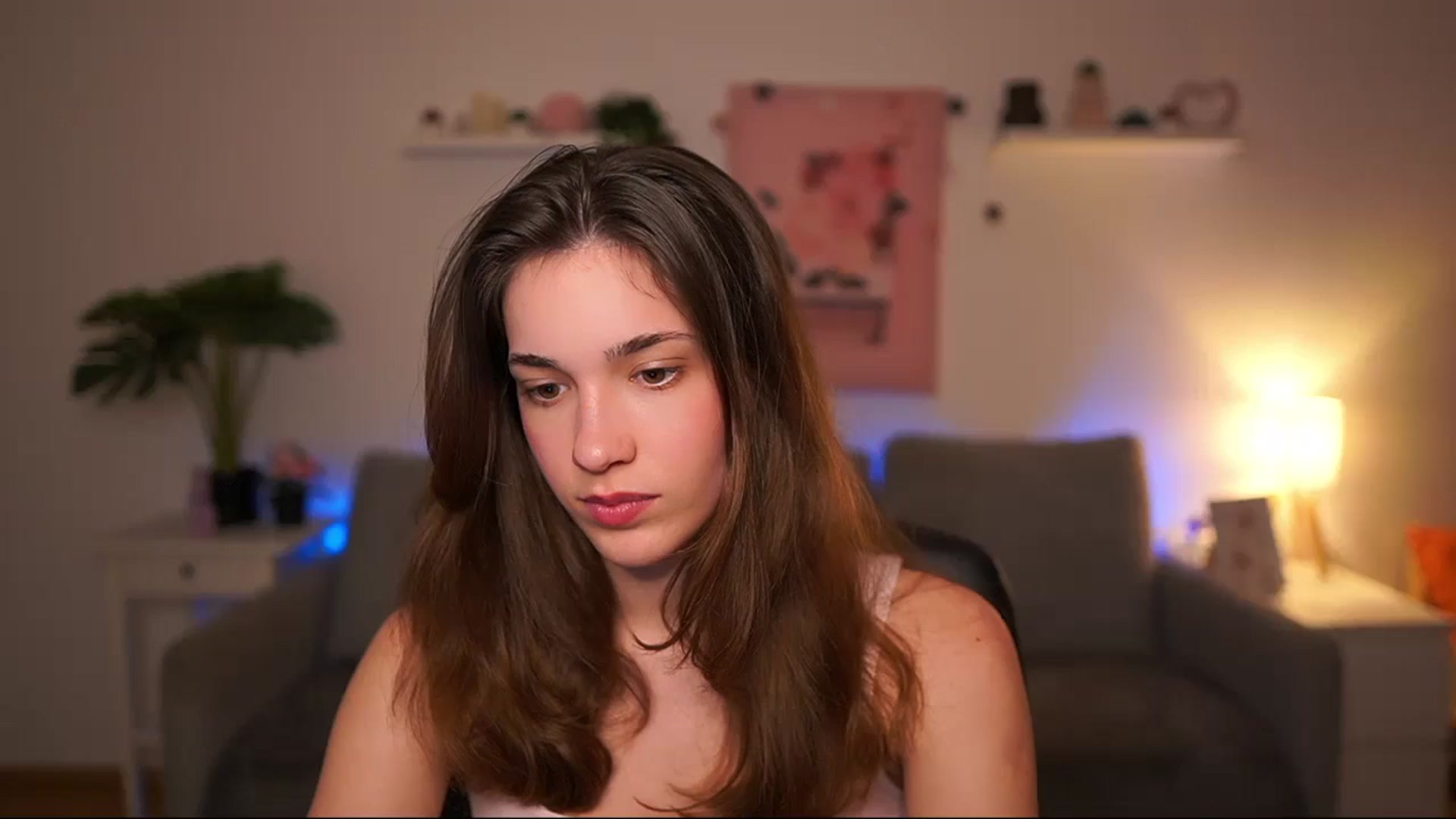 Gallery image thumbnail from Kissiecat's myfreecams stream on, 04/08/2026, 18:01 image 18 of 20