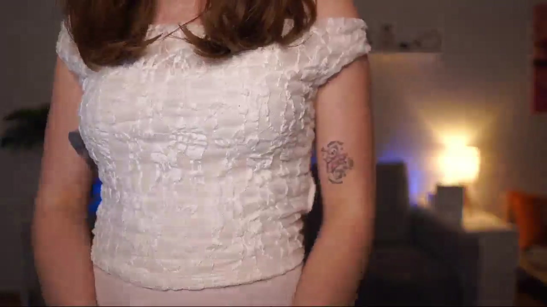 Gallery image thumbnail from Kissiecat's myfreecams stream on, 04/15/2026, 18:01 image 19 of 20