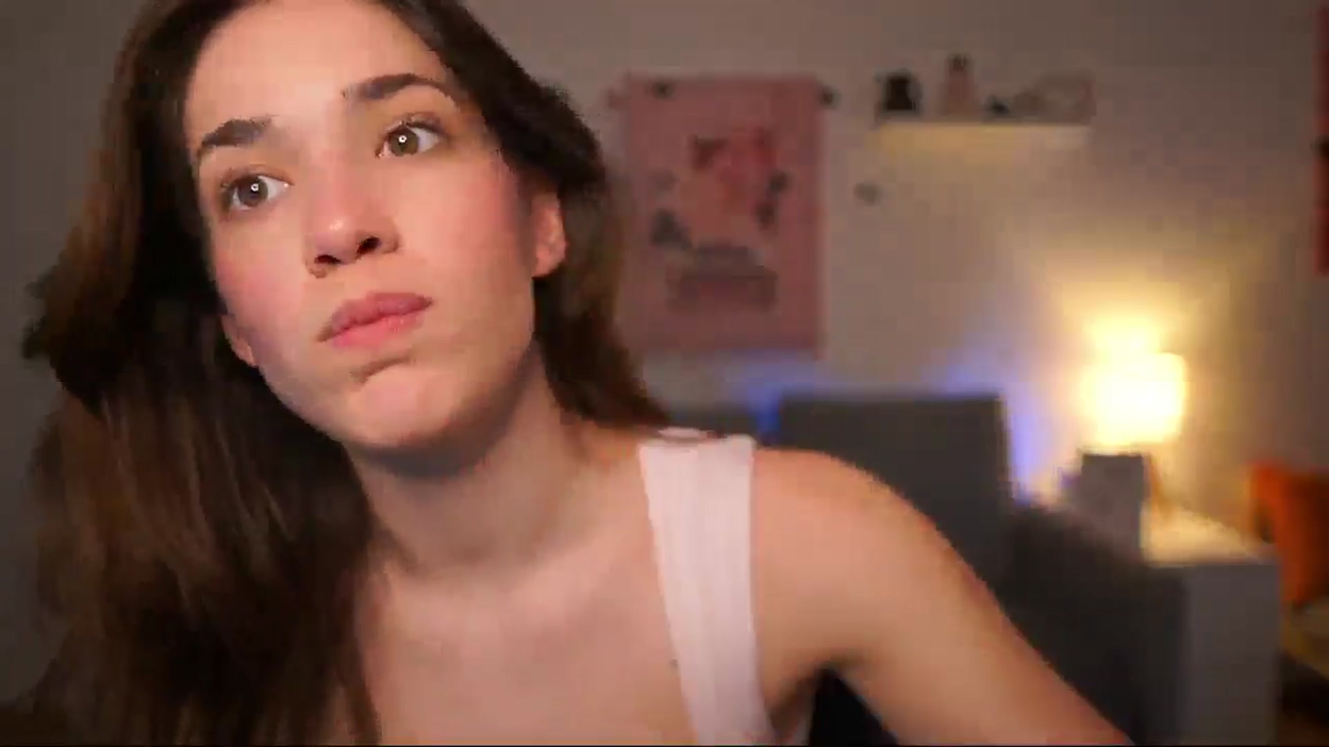 Gallery image thumbnail from Kissiecat's myfreecams stream on, 04/16/2026, 13:51 image 11 of 20