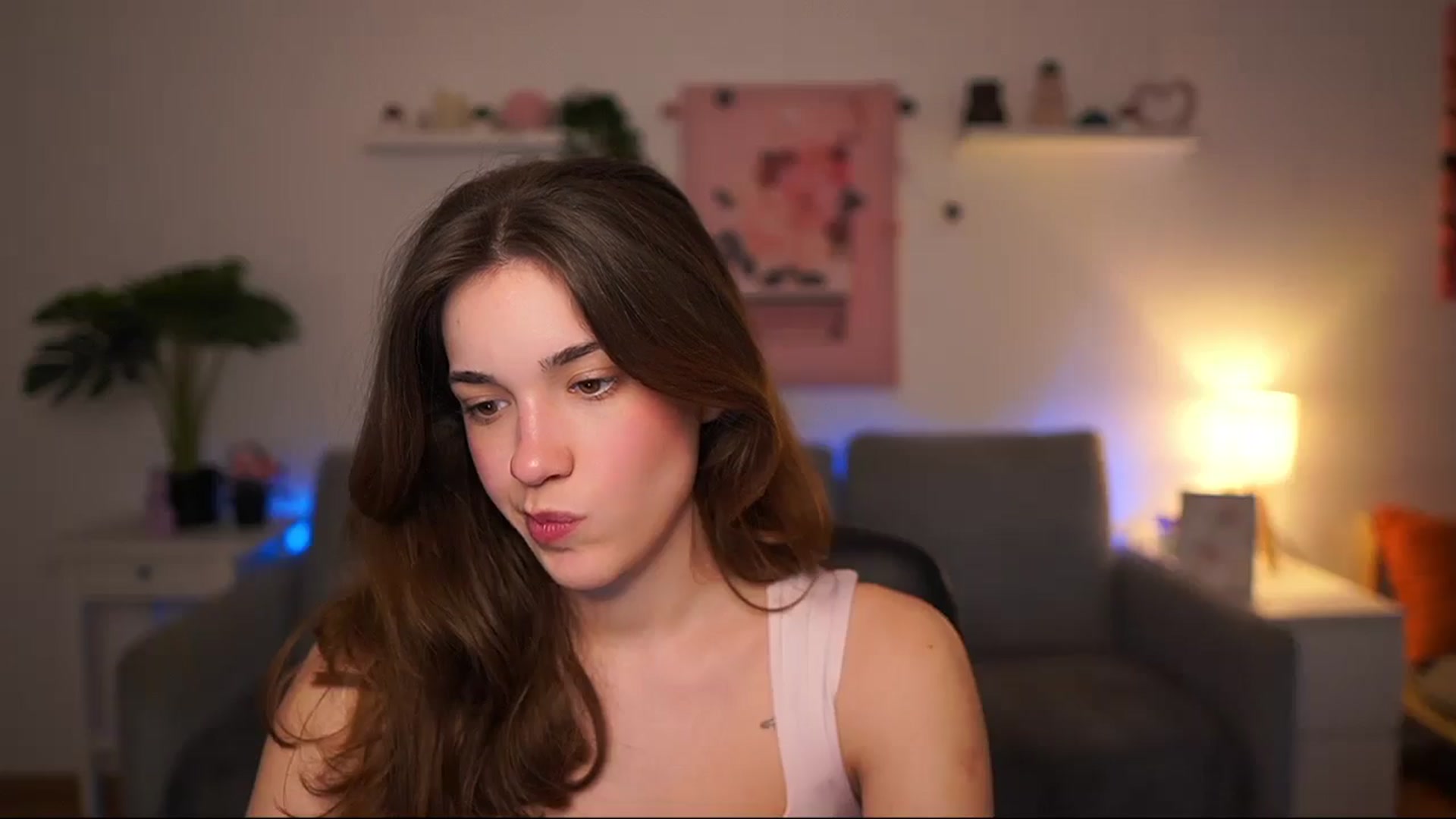 Gallery image thumbnail from Kissiecat's myfreecams stream on, 04/16/2026, 13:51 image 13 of 20