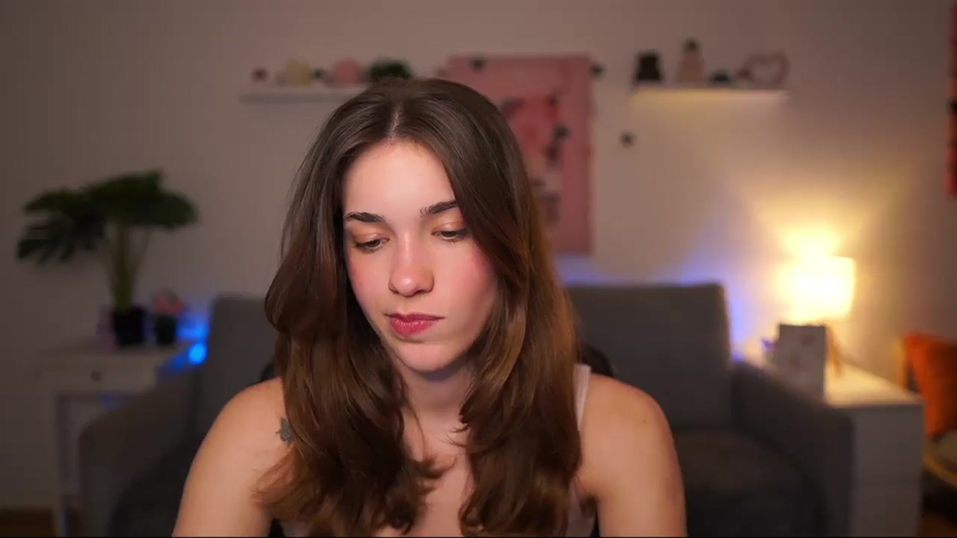 Gallery image thumbnail from Kissiecat's myfreecams stream on, 04/16/2026, 16:06 image 18 of 20