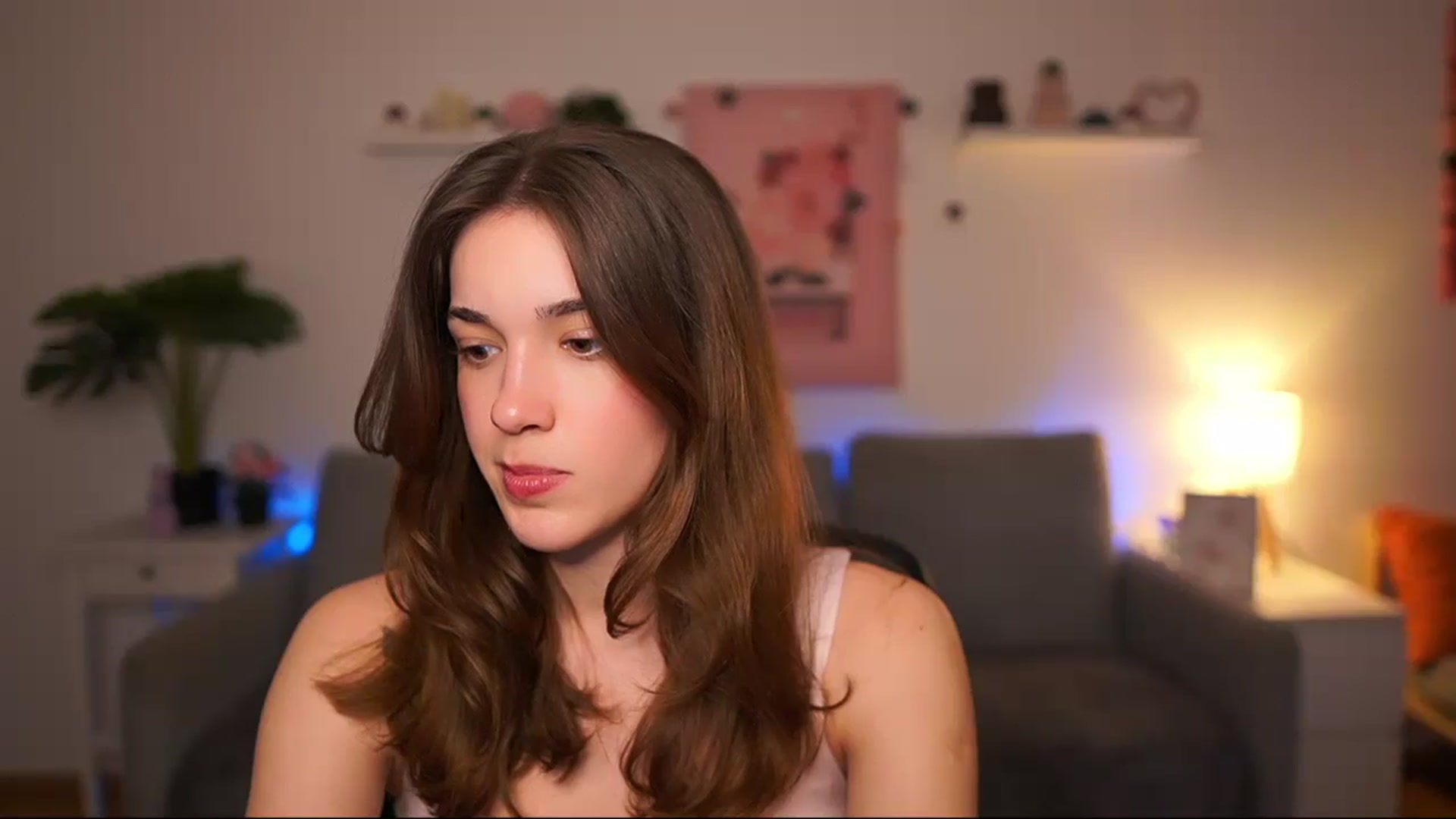 Gallery image thumbnail from Kissiecat's myfreecams stream on, 04/16/2026, 16:06 image 15 of 20