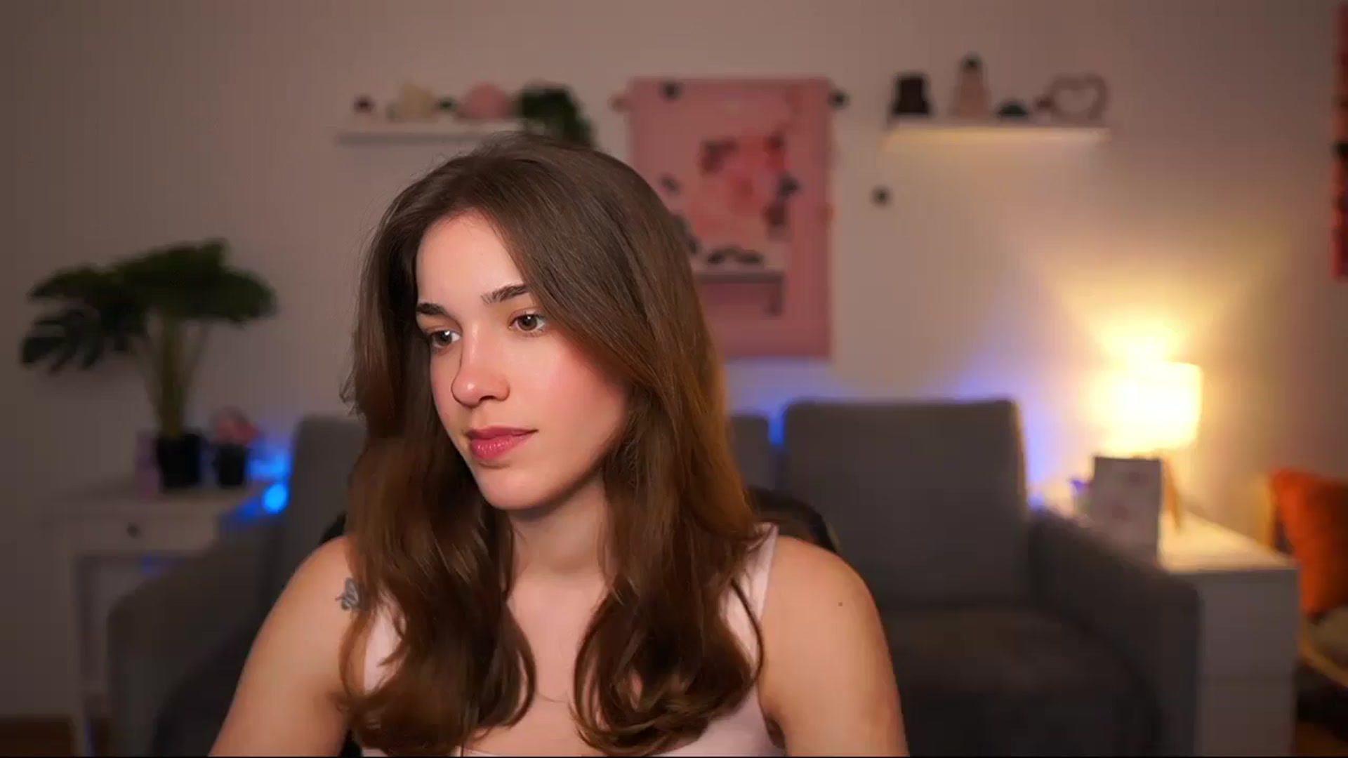 Gallery image thumbnail from Kissiecat's myfreecams stream on, 04/16/2026, 16:06 image 3 of 20