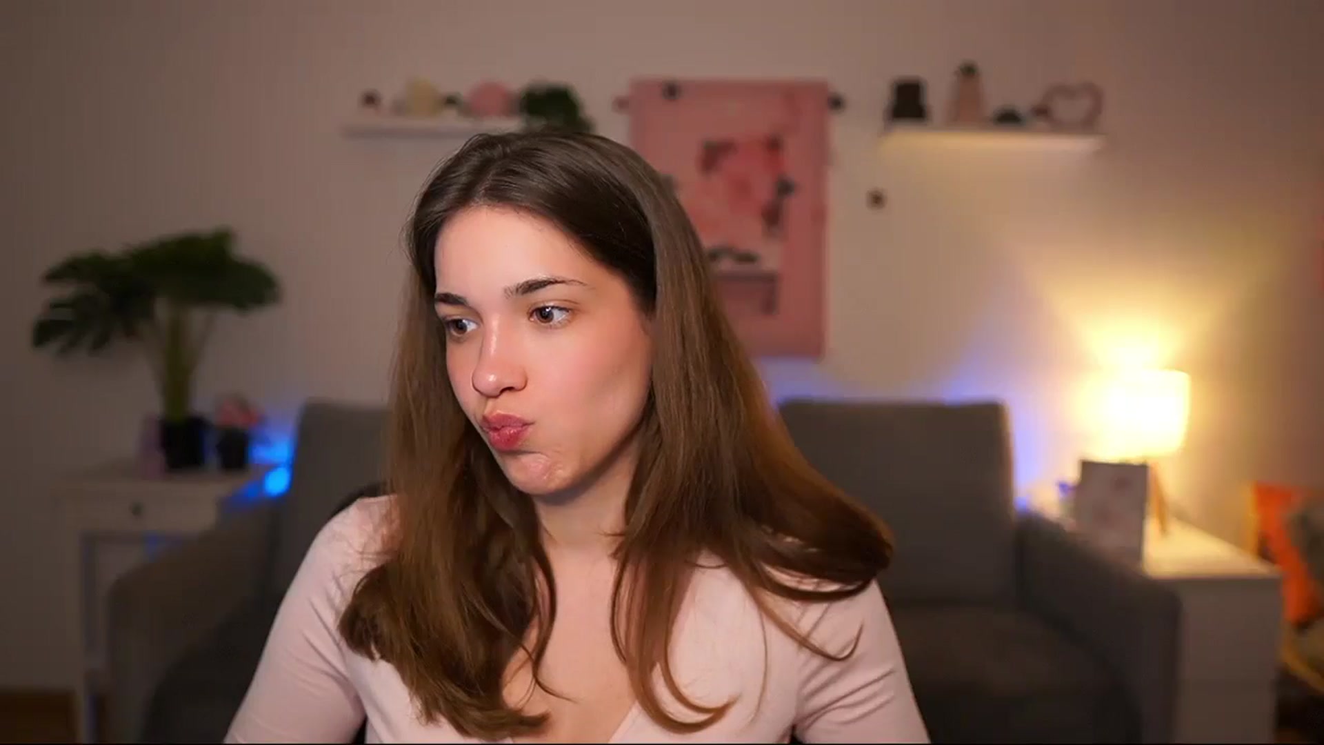 Gallery image thumbnail from Kissiecat's myfreecams stream on, 04/17/2026, 20:14 image 7 of 20