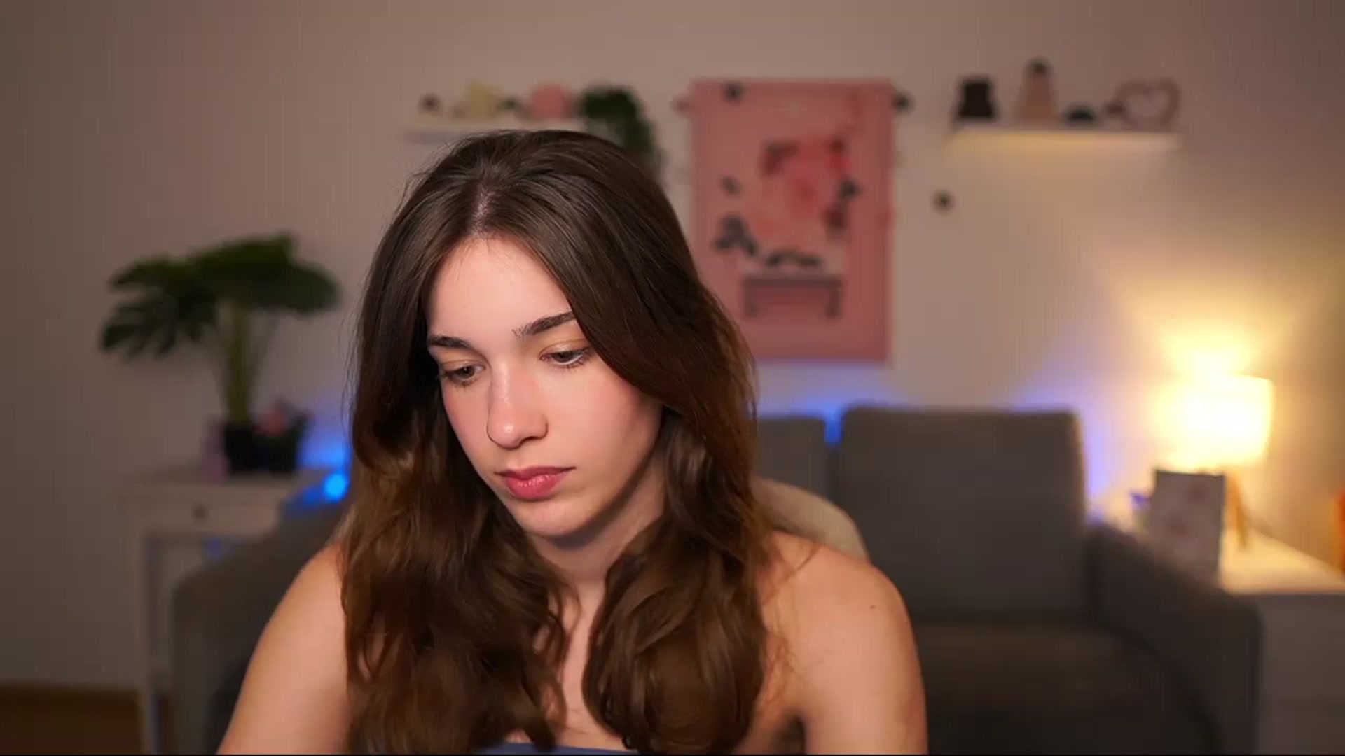 Gallery image thumbnail from Kissiecat's myfreecams stream on, 04/20/2026, 13:21 image 12 of 20