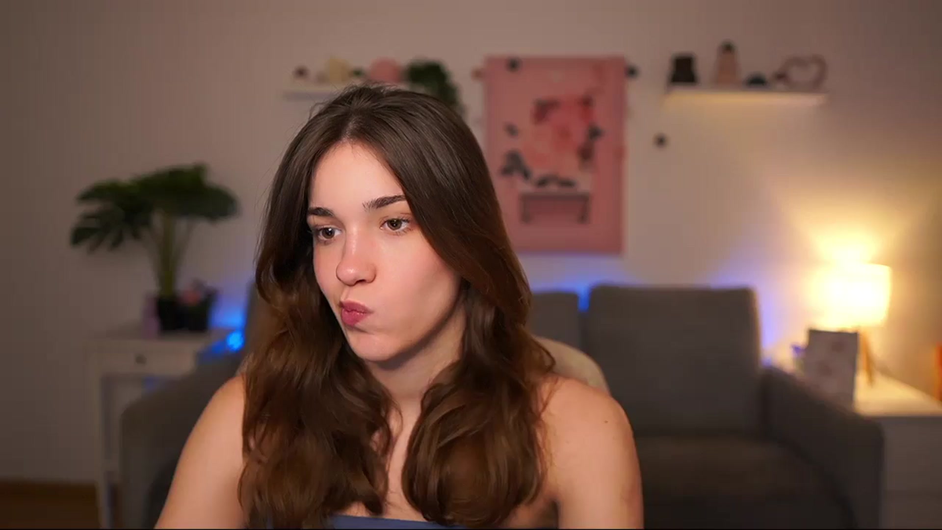 Gallery image thumbnail from Kissiecat's myfreecams stream on, 04/20/2026, 13:21 image 8 of 20