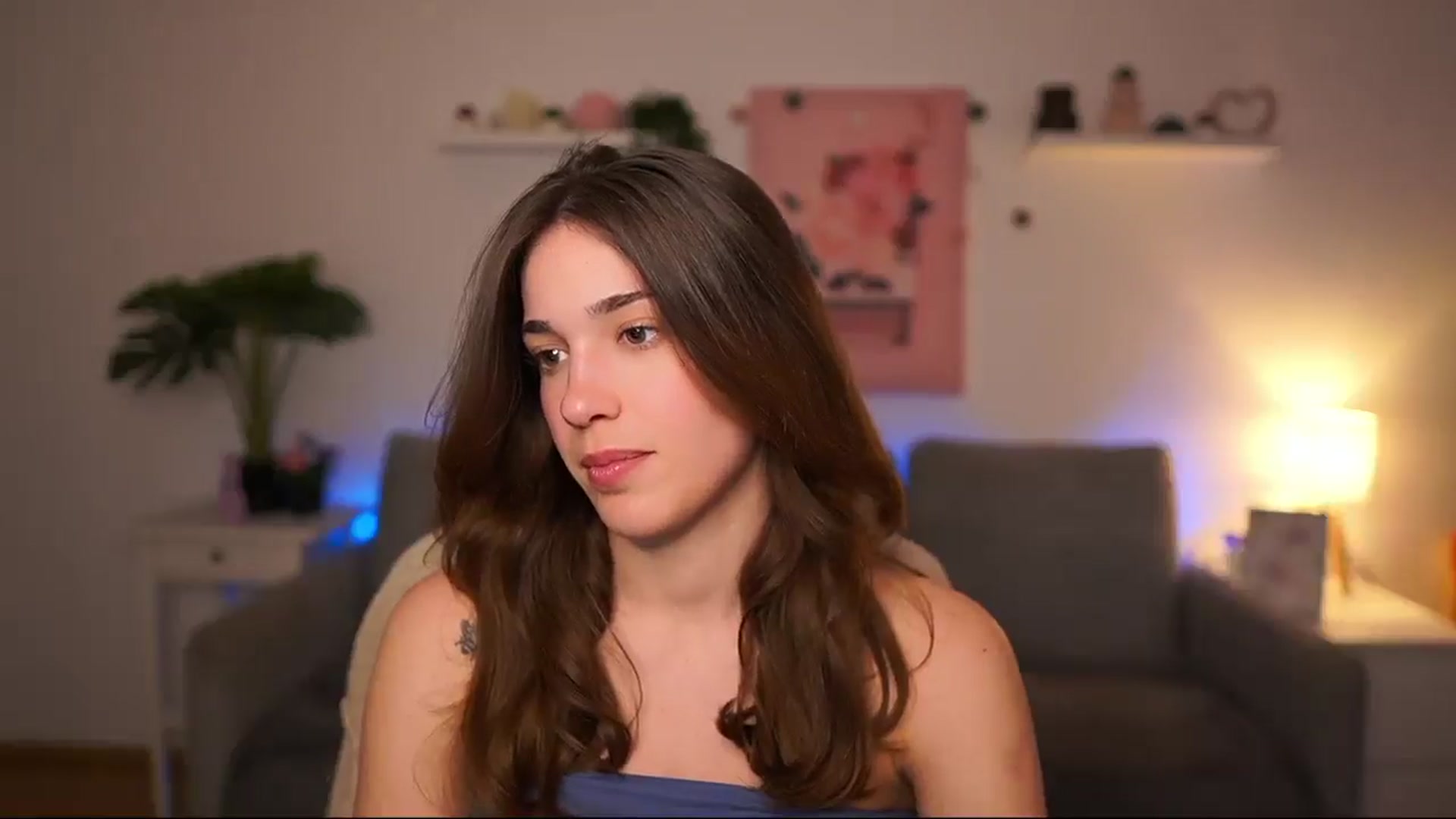 Gallery image thumbnail from Kissiecat's myfreecams stream on, 04/20/2026, 14:40 image 18 of 20