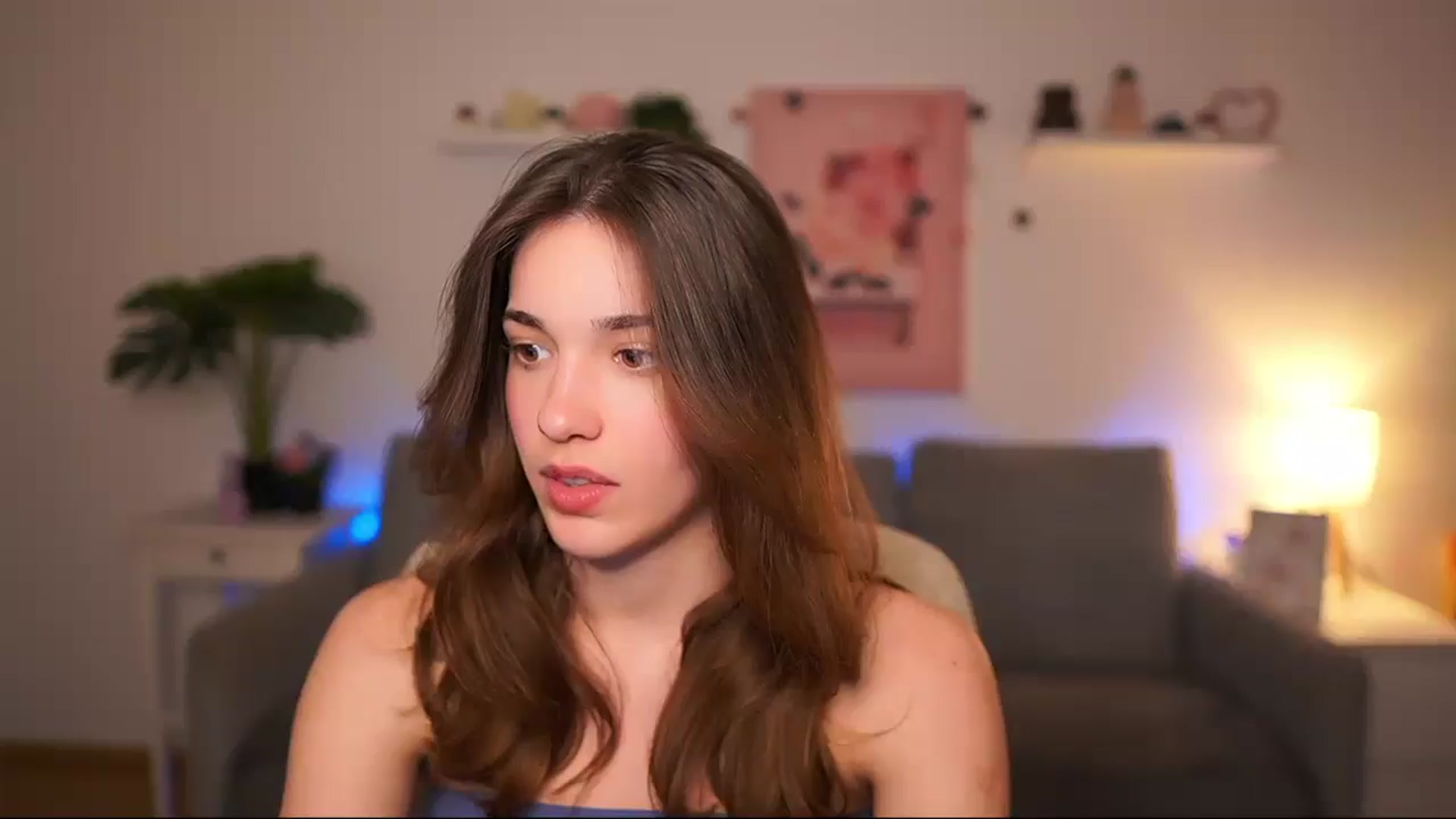Gallery image thumbnail from Kissiecat's myfreecams stream on, 04/20/2026, 15:58 image 14 of 20
