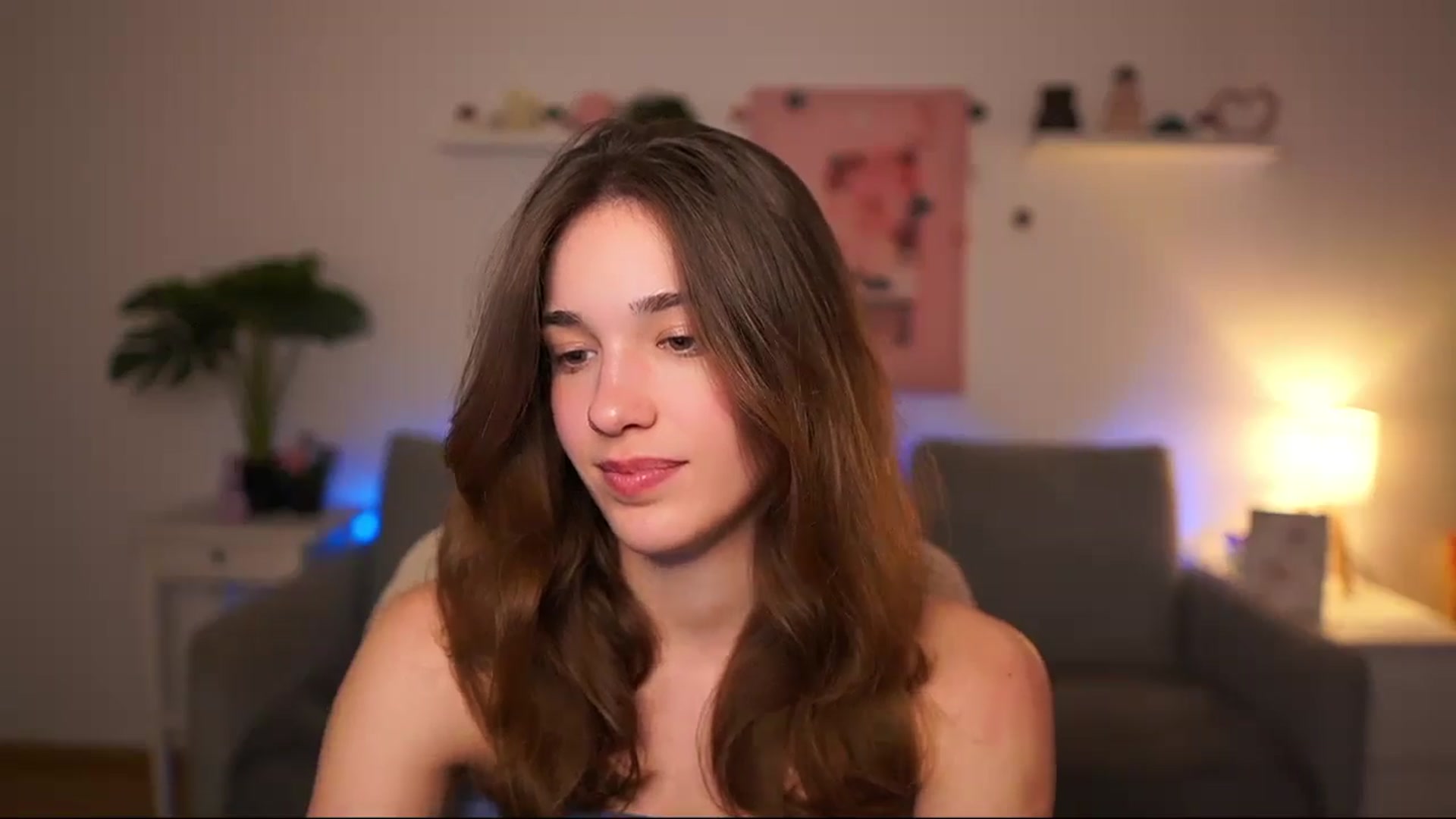 Gallery image thumbnail from Kissiecat's myfreecams stream on, 04/20/2026, 15:58 image 2 of 20