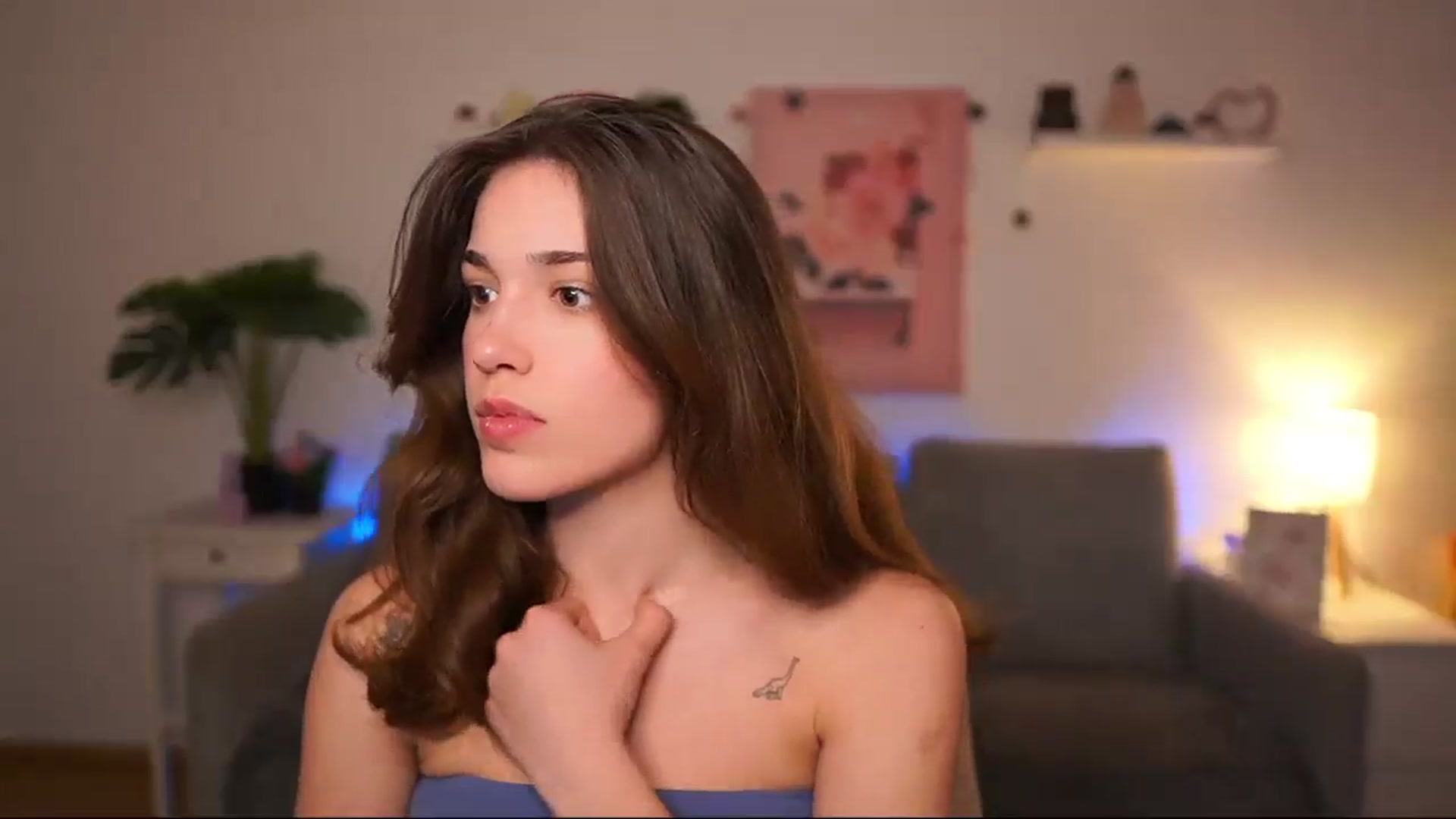Gallery image thumbnail from Kissiecat's myfreecams stream on, 04/20/2026, 15:58 image 16 of 20