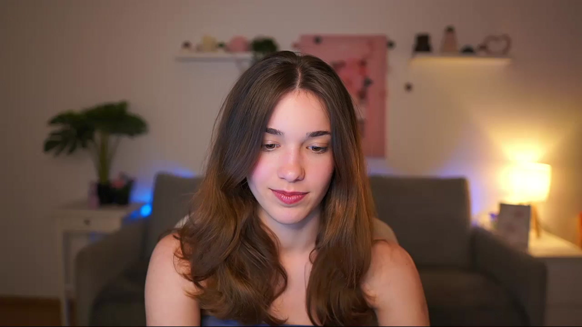 Gallery image thumbnail from Kissiecat's myfreecams stream on, 04/20/2026, 17:21 image 3 of 20