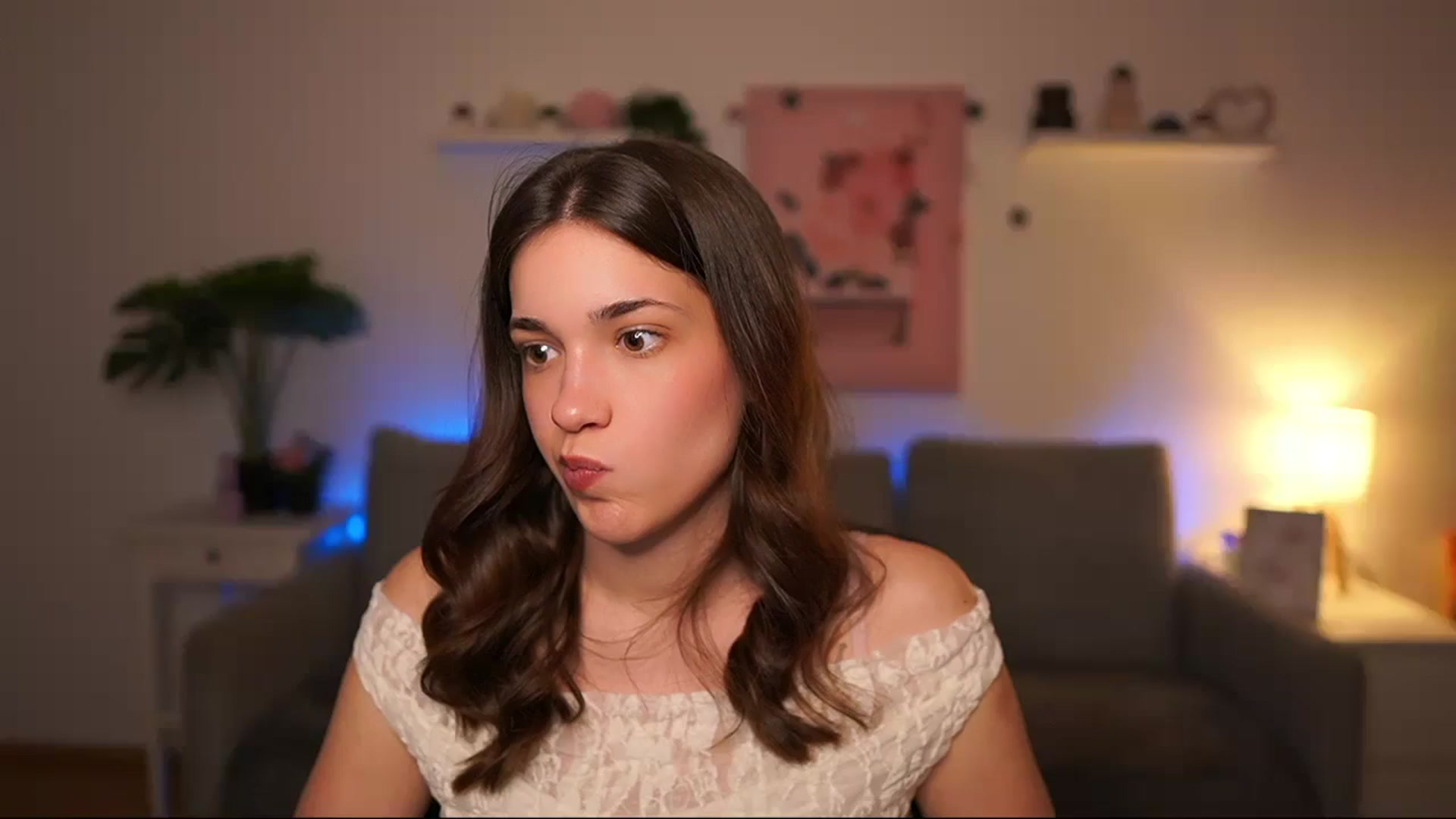 Gallery image thumbnail from Kissiecat's myfreecams stream on, 04/21/2026, 18:01 image 14 of 20