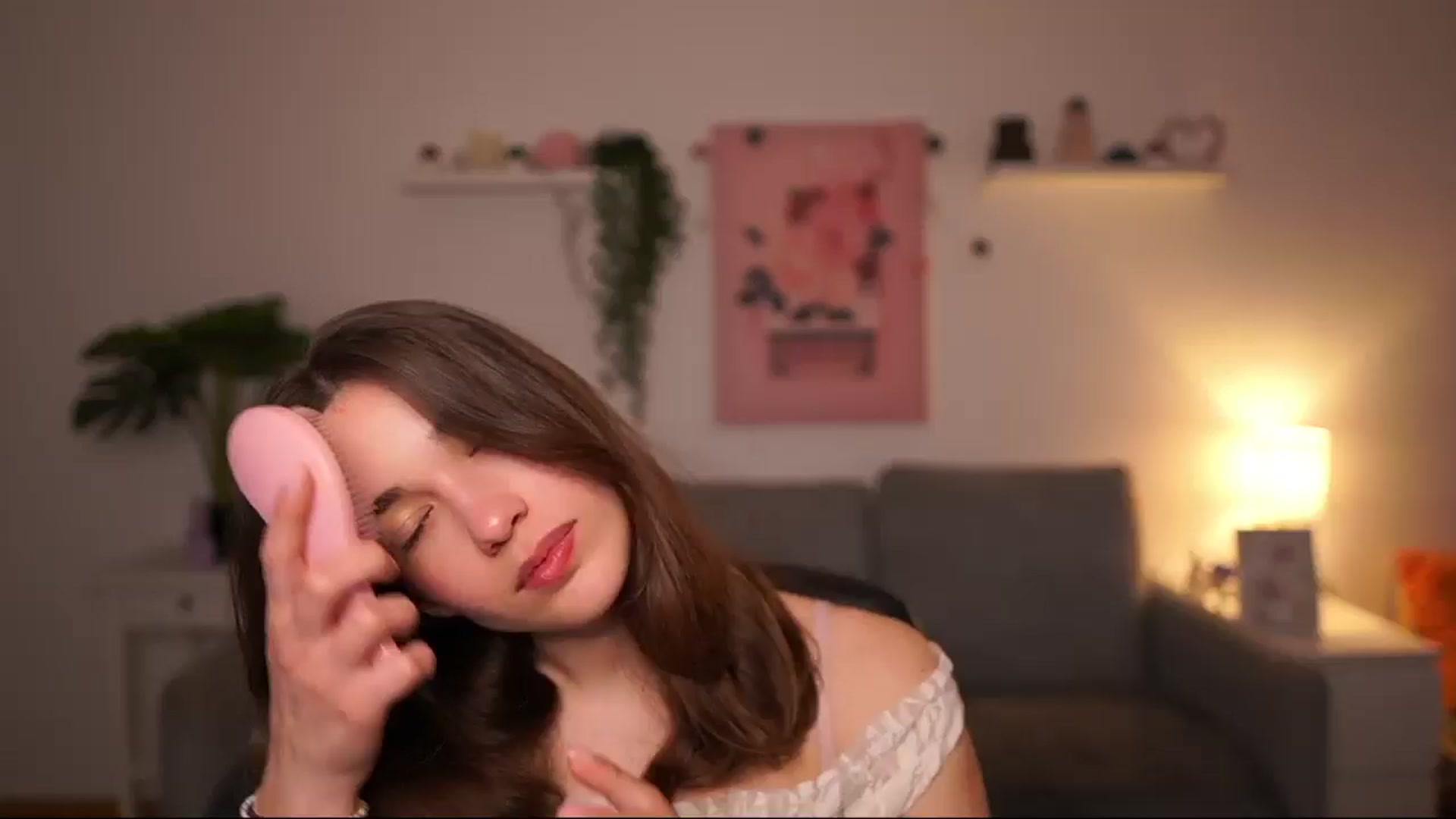 Gallery image thumbnail from Kissiecat's myfreecams stream on, 04/28/2026, 13:37 image 2 of 20