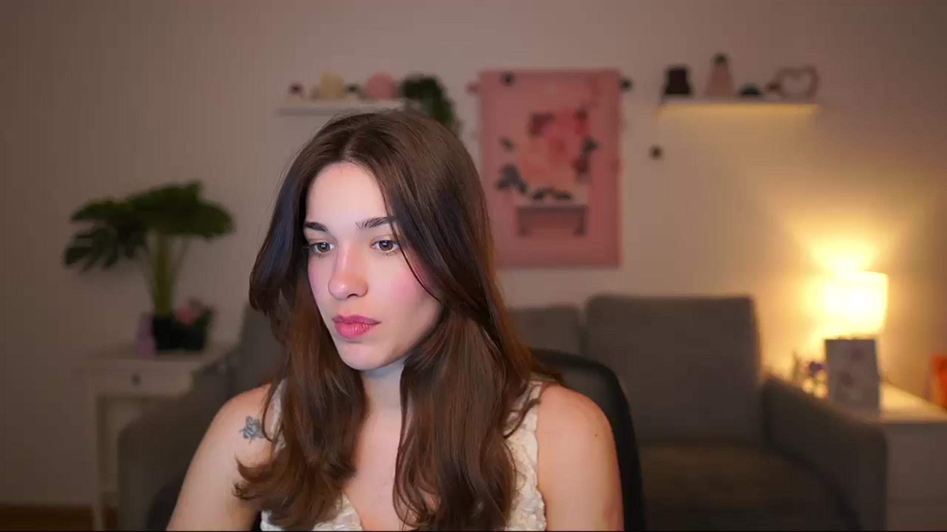 Gallery image thumbnail from Kissiecat's myfreecams stream on, 04/28/2026, 14:42 image 18 of 20