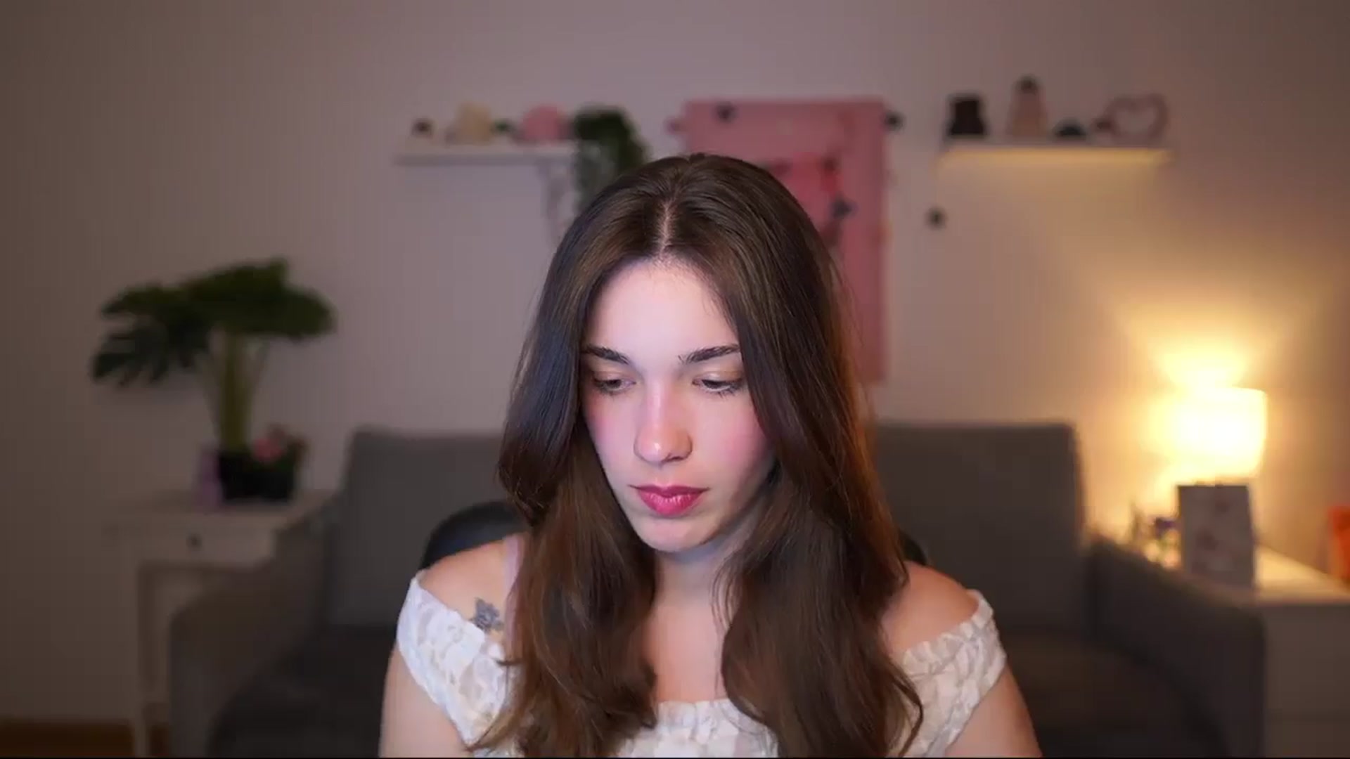 Gallery image thumbnail from Kissiecat's myfreecams stream on, 04/28/2026, 16:27 image 9 of 20