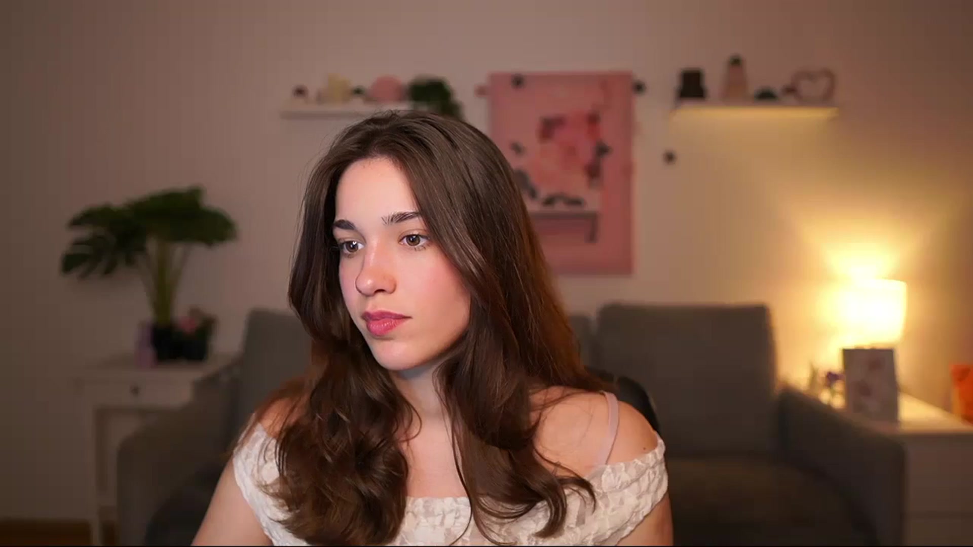 Gallery image thumbnail from Kissiecat's myfreecams stream on, 04/28/2026, 17:50 image 17 of 20