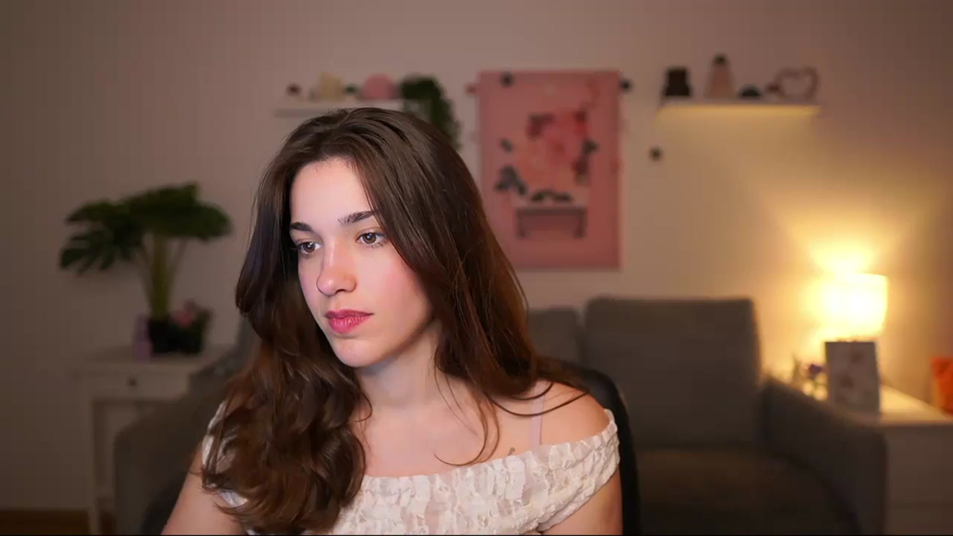 Gallery image thumbnail from Kissiecat's myfreecams stream on, 04/28/2026, 17:50 image 14 of 20