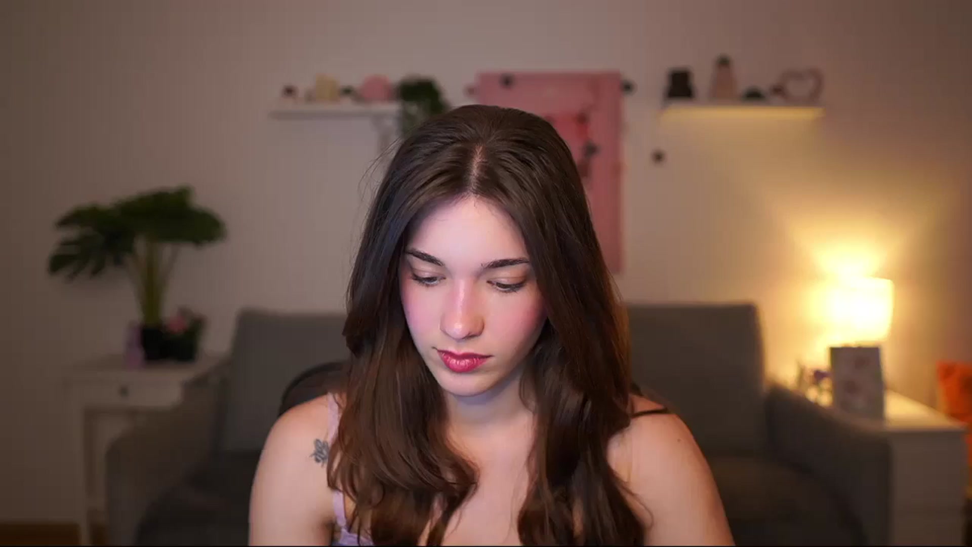 Gallery image thumbnail from Kissiecat's myfreecams stream on, 04/29/2026, 16:54 image 8 of 20