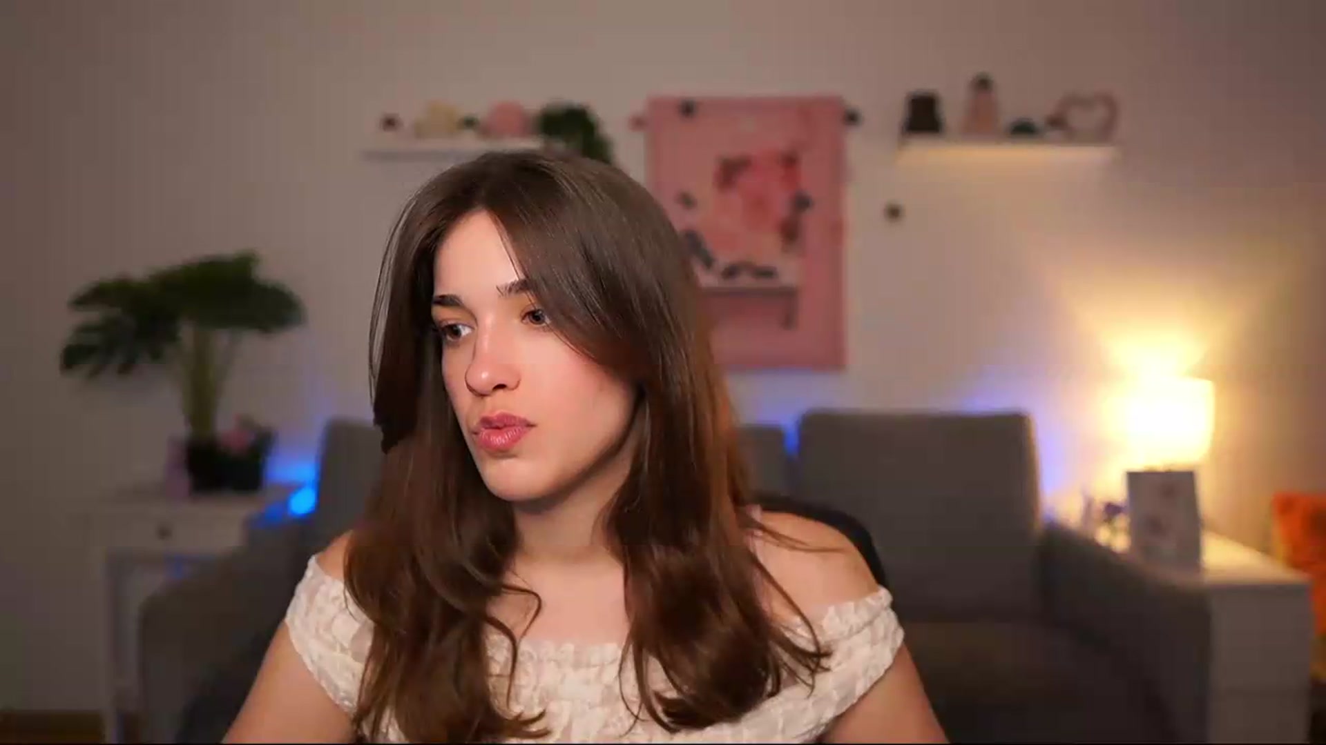 Gallery image thumbnail from Kissiecat's myfreecams stream on, 04/30/2026, 12:45 image 16 of 20