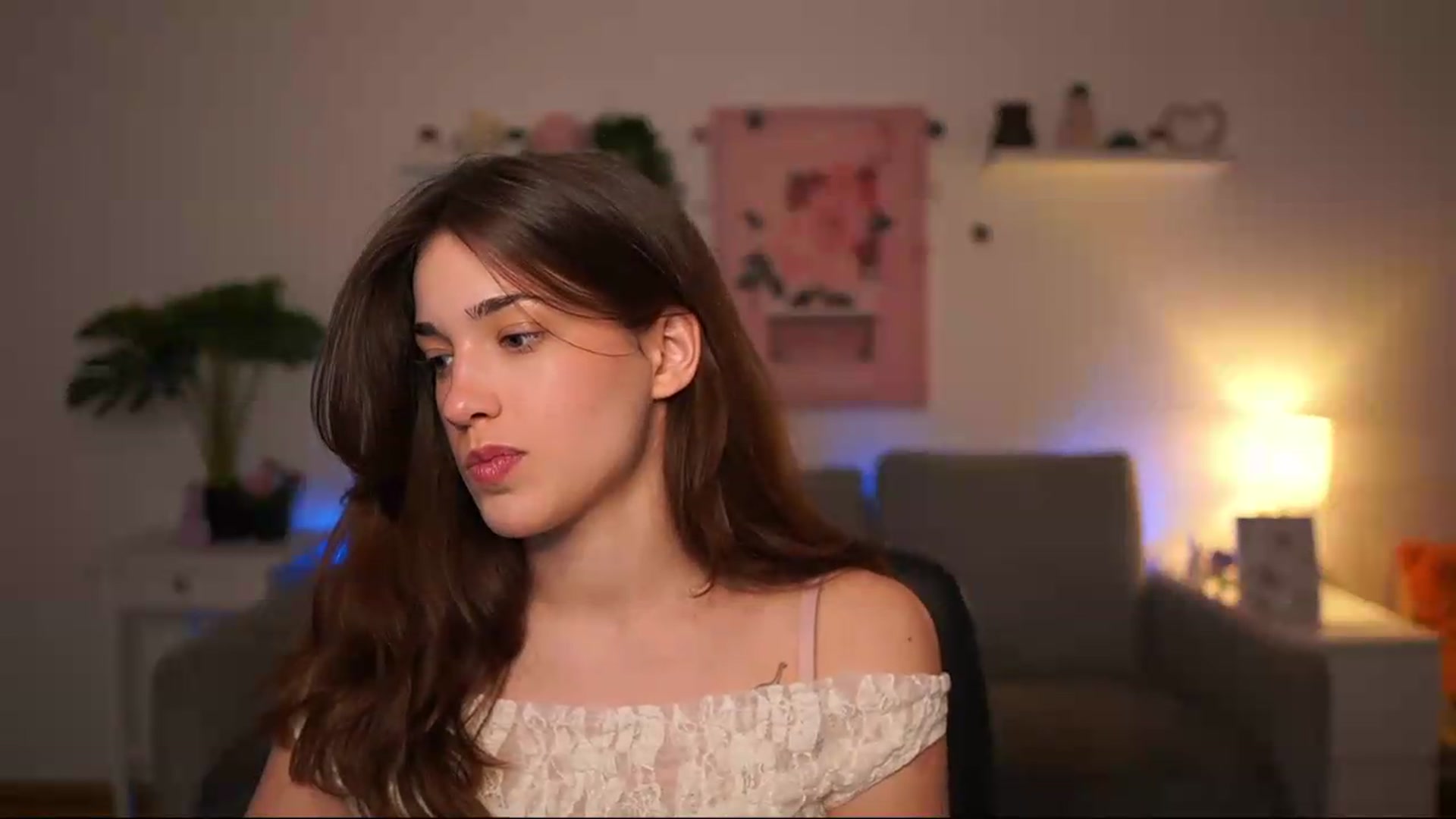 Gallery image thumbnail from Kissiecat's myfreecams stream on, 04/30/2026, 12:45 image 5 of 20