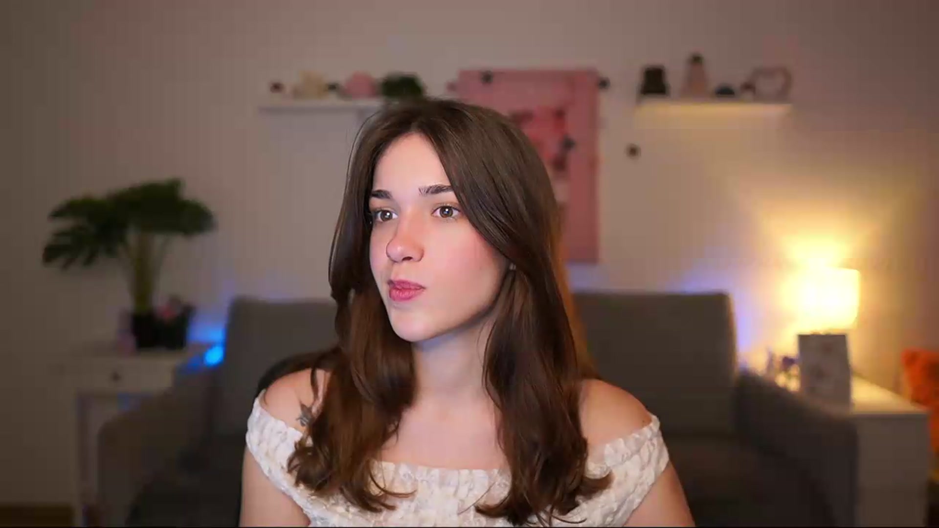 Gallery image thumbnail from Kissiecat's myfreecams stream on, 04/30/2026, 14:31 image 19 of 20