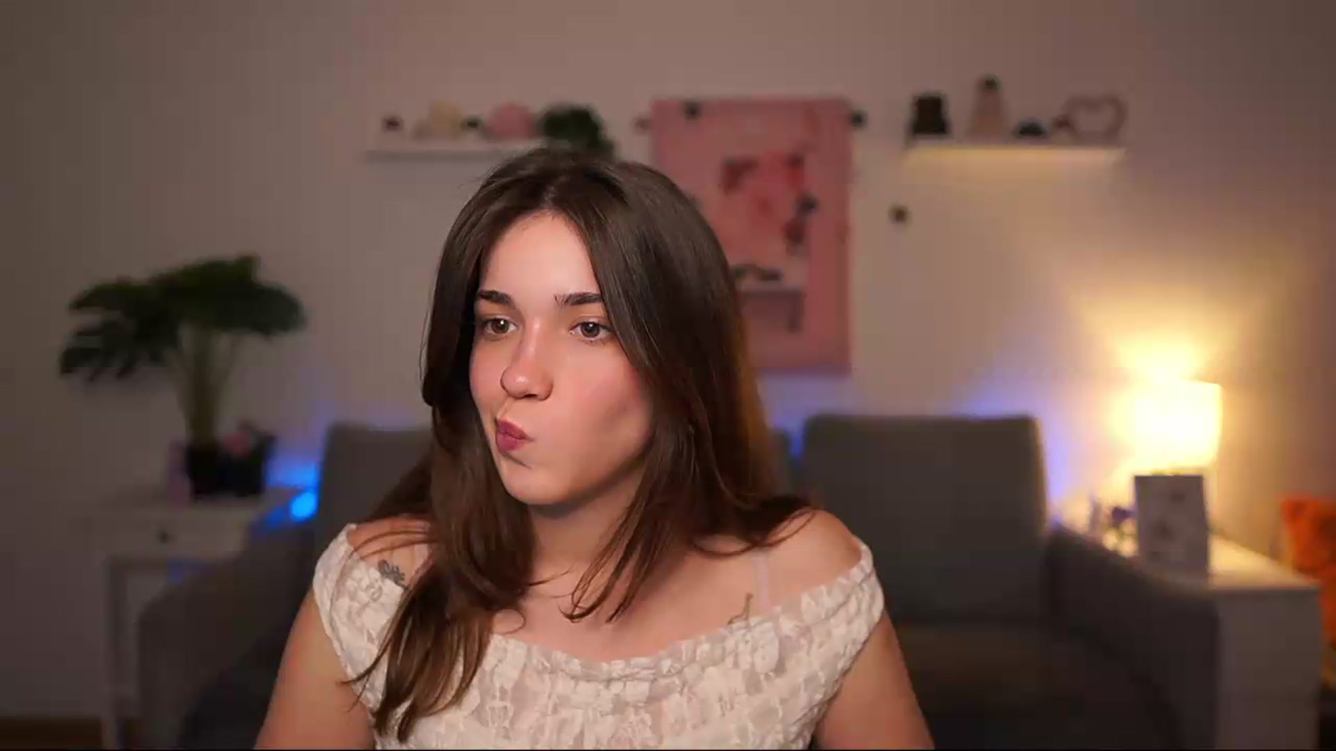 Gallery image thumbnail from Kissiecat's myfreecams stream on, 04/30/2026, 16:28 image 10 of 20