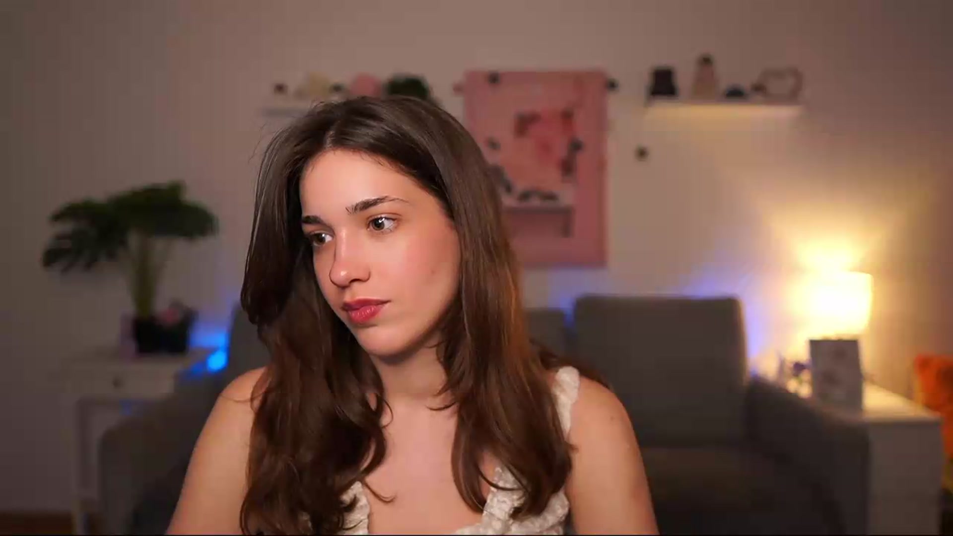 Gallery image thumbnail from Kissiecat's myfreecams stream on, 04/30/2026, 16:28 image 18 of 20