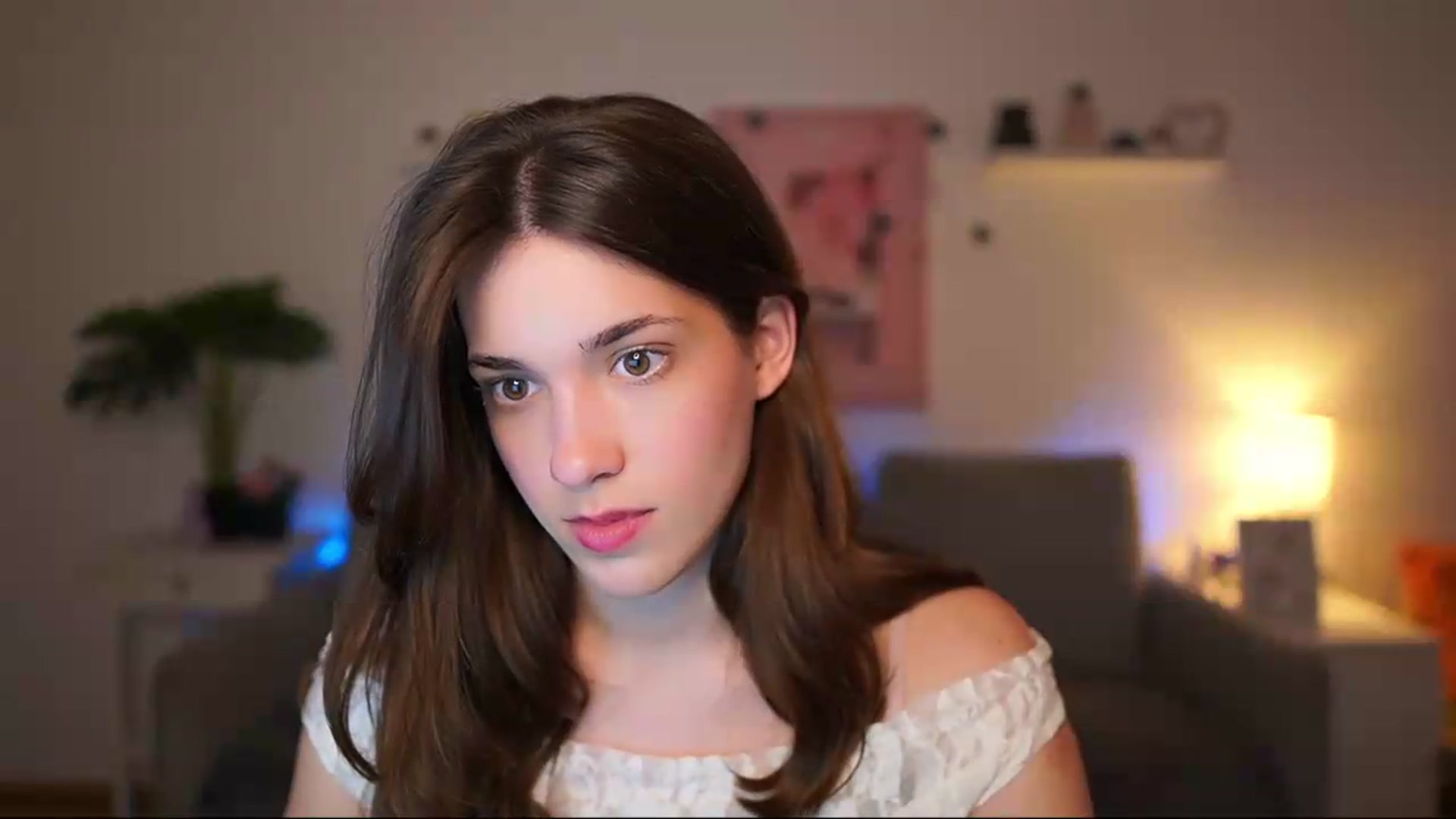 Gallery image thumbnail from Kissiecat's myfreecams stream on, 04/30/2026, 16:28 image 3 of 20