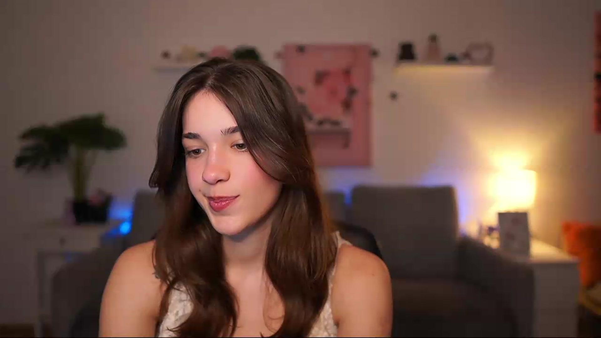 Gallery image thumbnail from Kissiecat's myfreecams stream on, 05/05/2026, 13:25 image 14 of 20
