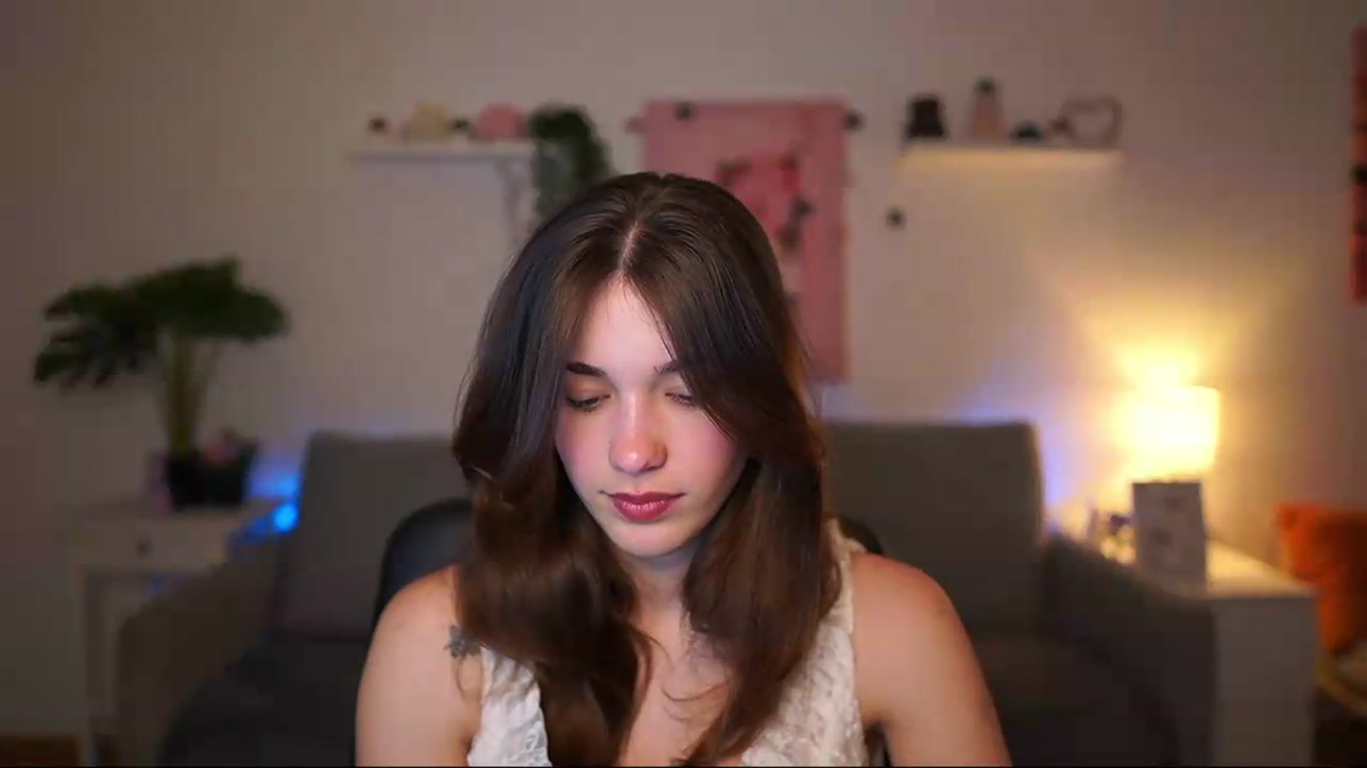 Gallery image thumbnail from Kissiecat's myfreecams stream on, 05/05/2026, 13:25 image 4 of 20