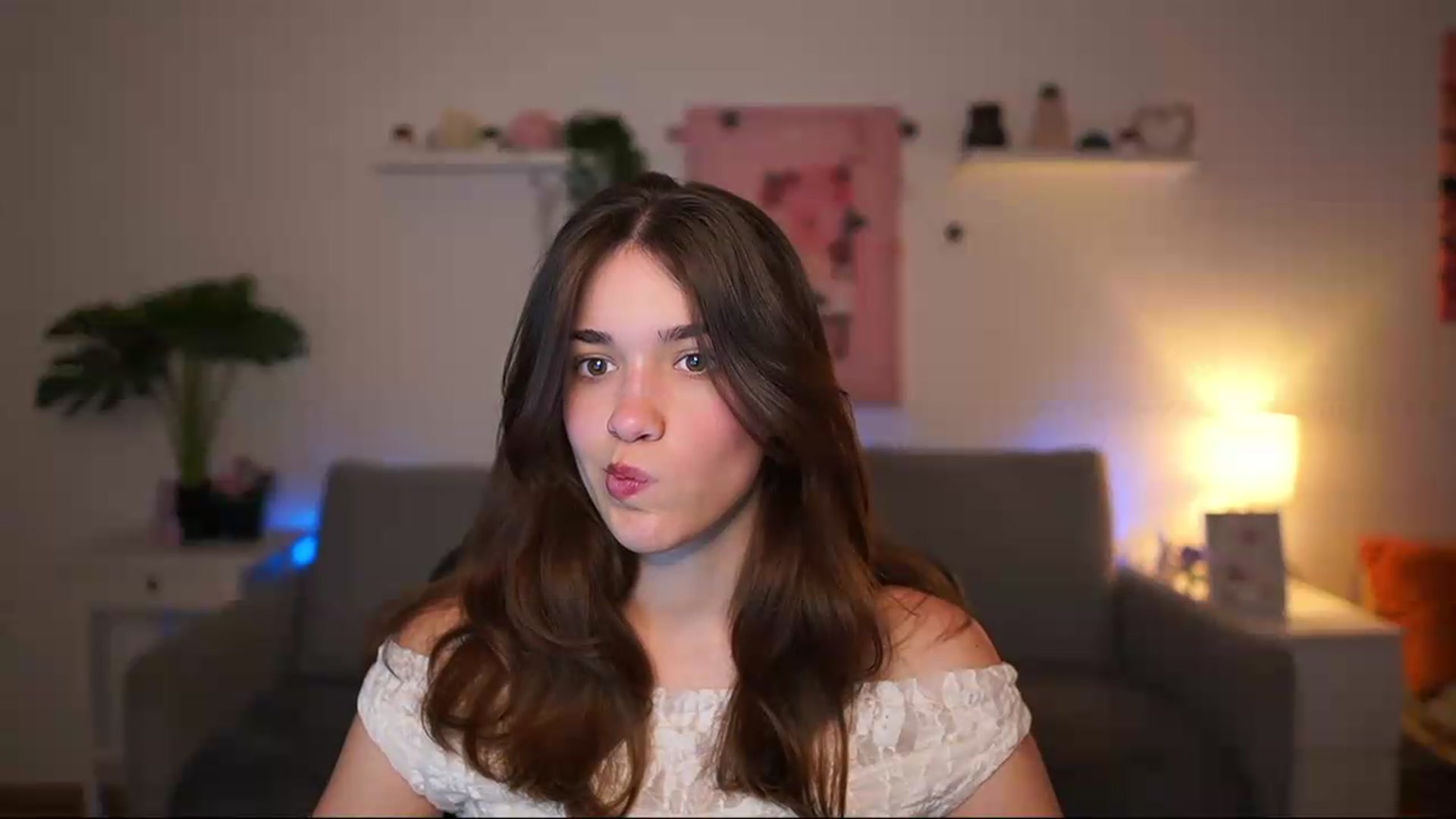 Gallery image thumbnail from Kissiecat's myfreecams stream on, 05/05/2026, 13:25 image 7 of 20
