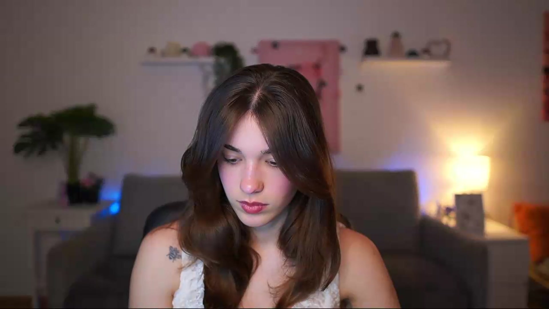 Gallery image thumbnail from Kissiecat's myfreecams stream on, 05/05/2026, 13:25 image 2 of 20