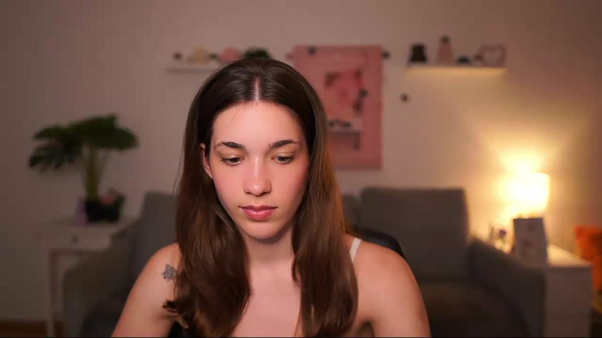 Gallery image thumbnail from Kissiecat's myfreecams stream on, 05/07/2026, 17:35 image 16 of 20