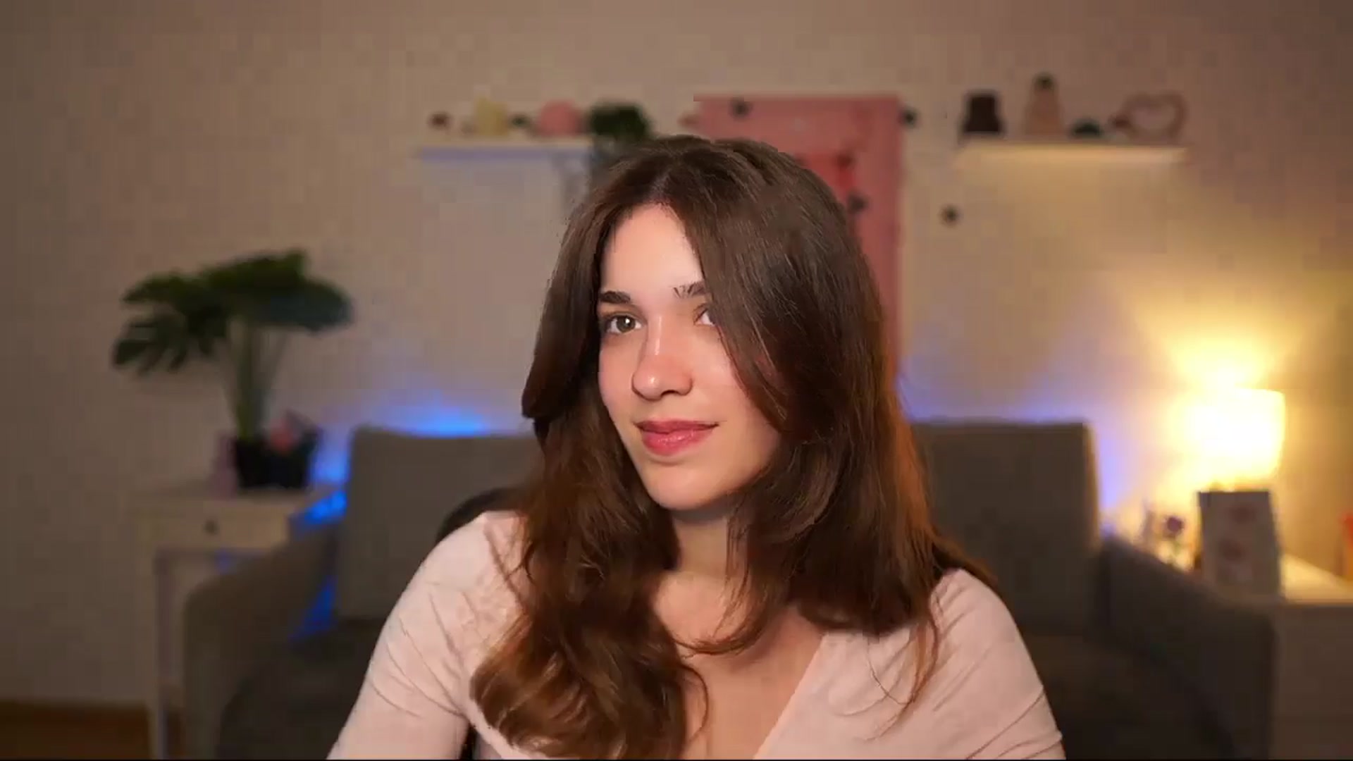 Gallery image thumbnail from Kissiecat's myfreecams stream on, 05/08/2026, 19:21 image 8 of 20