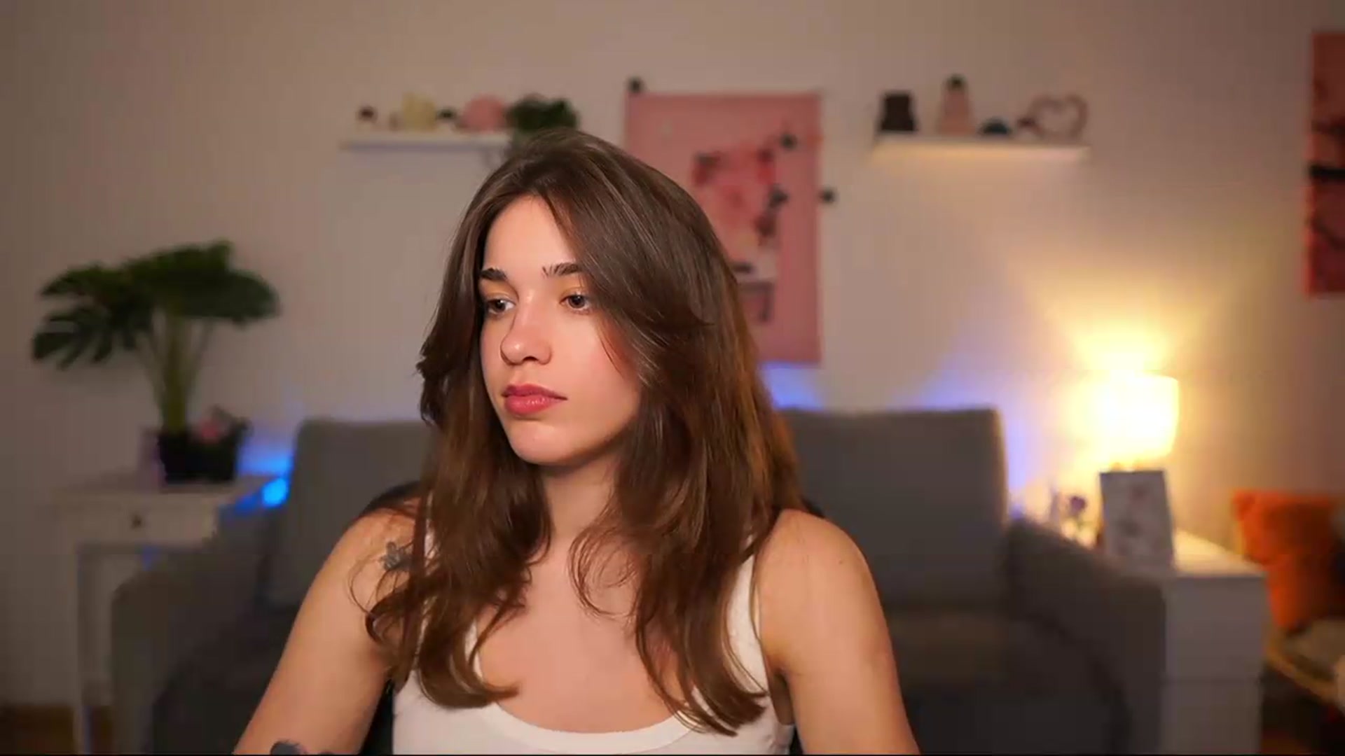 Gallery image thumbnail from Kissiecat's myfreecams stream on, 05/14/2026, 13:44 image 7 of 20