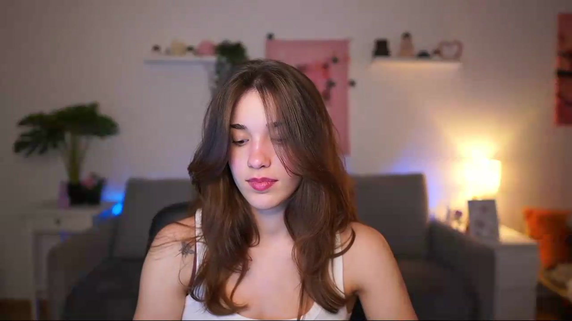 Gallery image thumbnail from Kissiecat's myfreecams stream on, 05/14/2026, 13:44 image 9 of 20