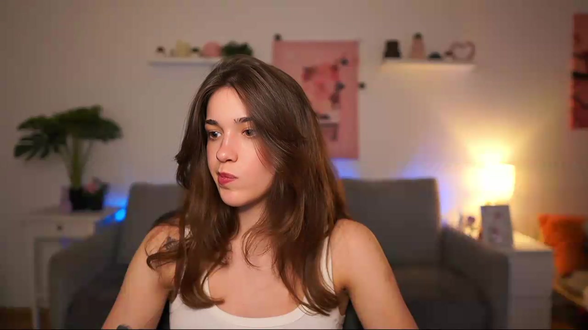 Gallery image thumbnail from Kissiecat's myfreecams stream on, 05/14/2026, 13:44 image 6 of 20