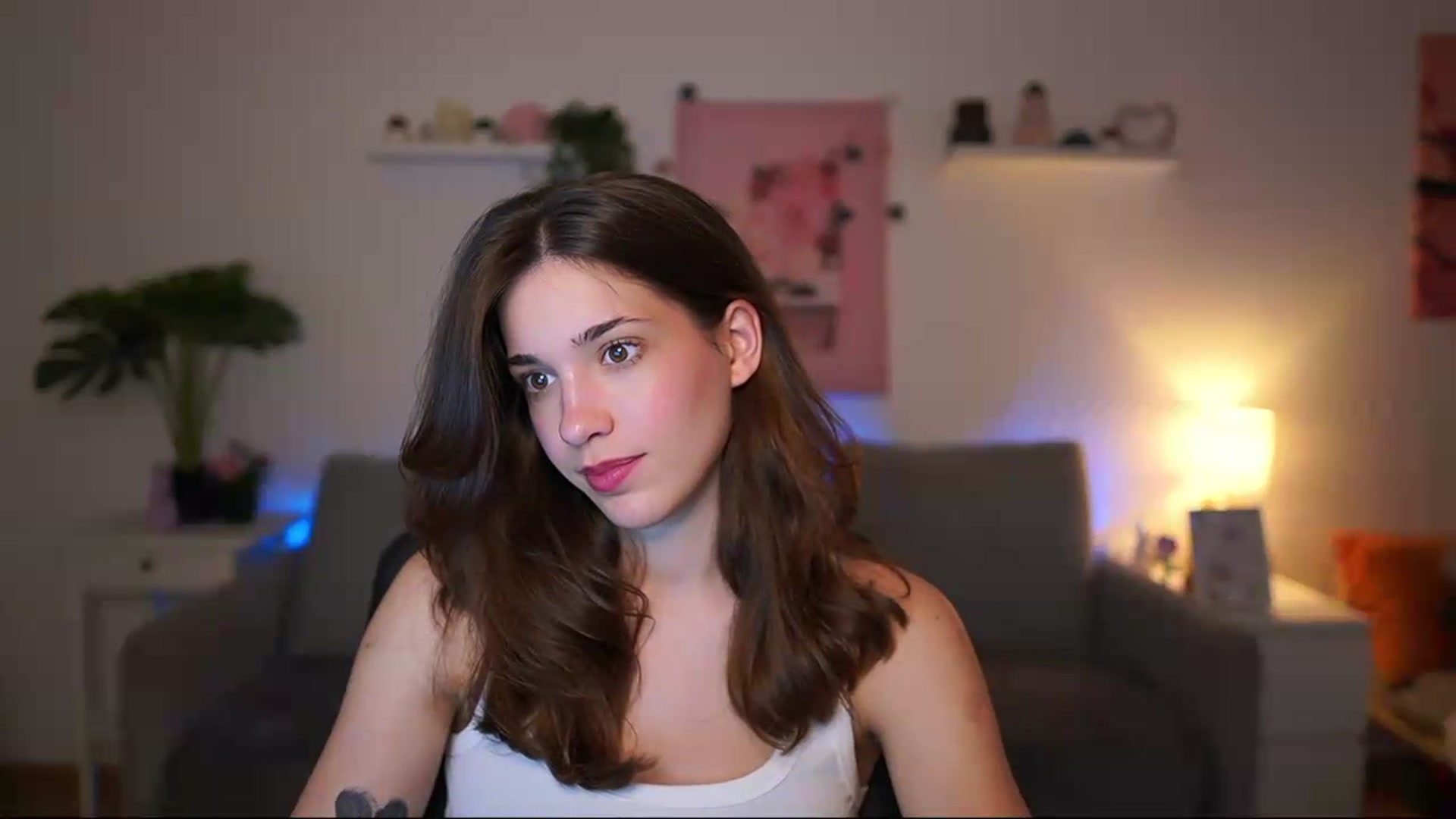 Gallery image thumbnail from Kissiecat's myfreecams stream on, 05/14/2026, 13:44 image 5 of 20