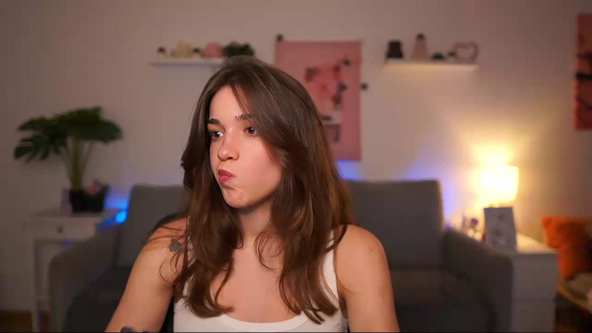 Gallery image thumbnail from Kissiecat's myfreecams stream on, 05/14/2026, 13:44 image 8 of 20
