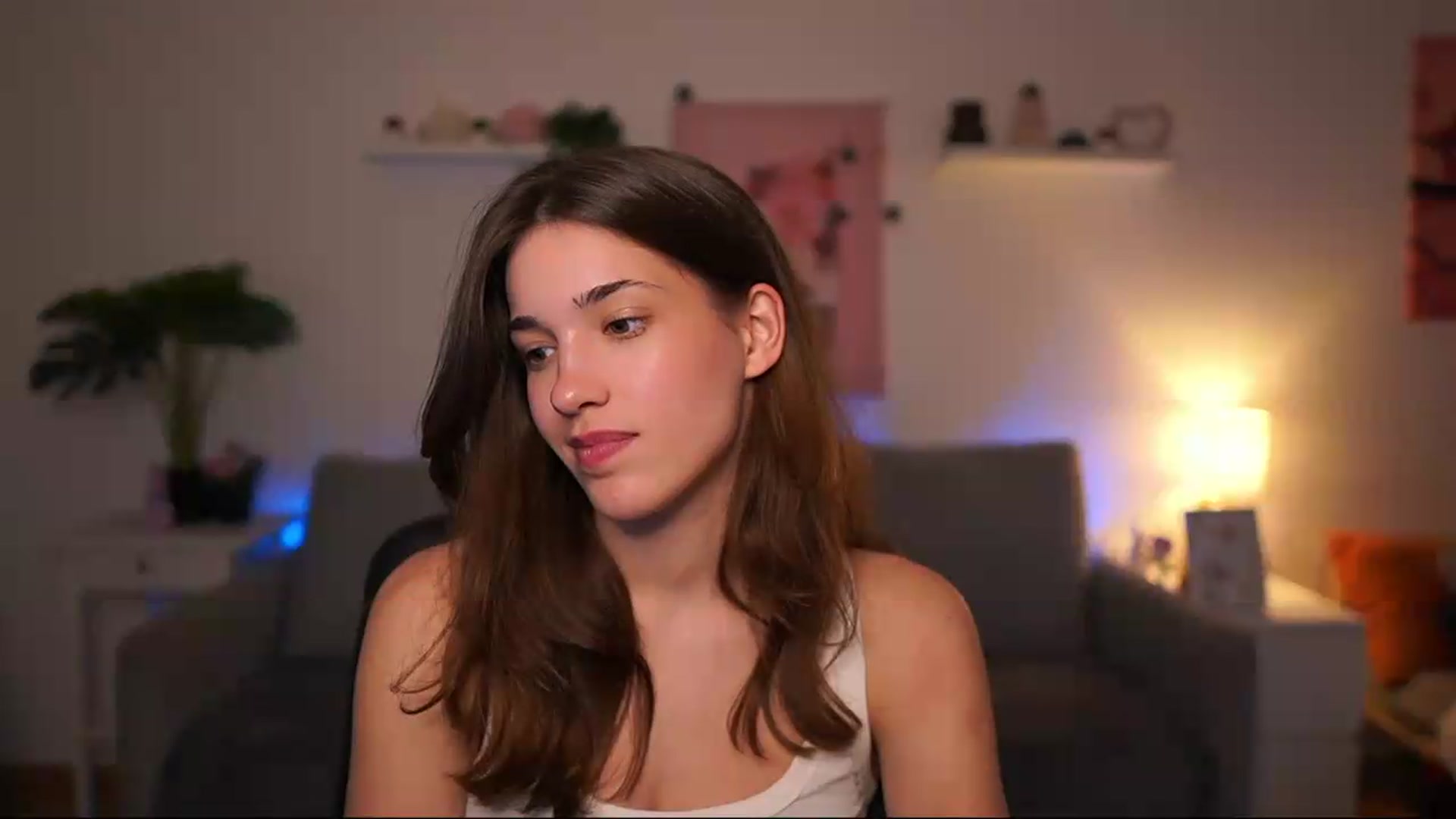 Gallery image thumbnail from Kissiecat's myfreecams stream on, 05/14/2026, 15:27 image 12 of 20