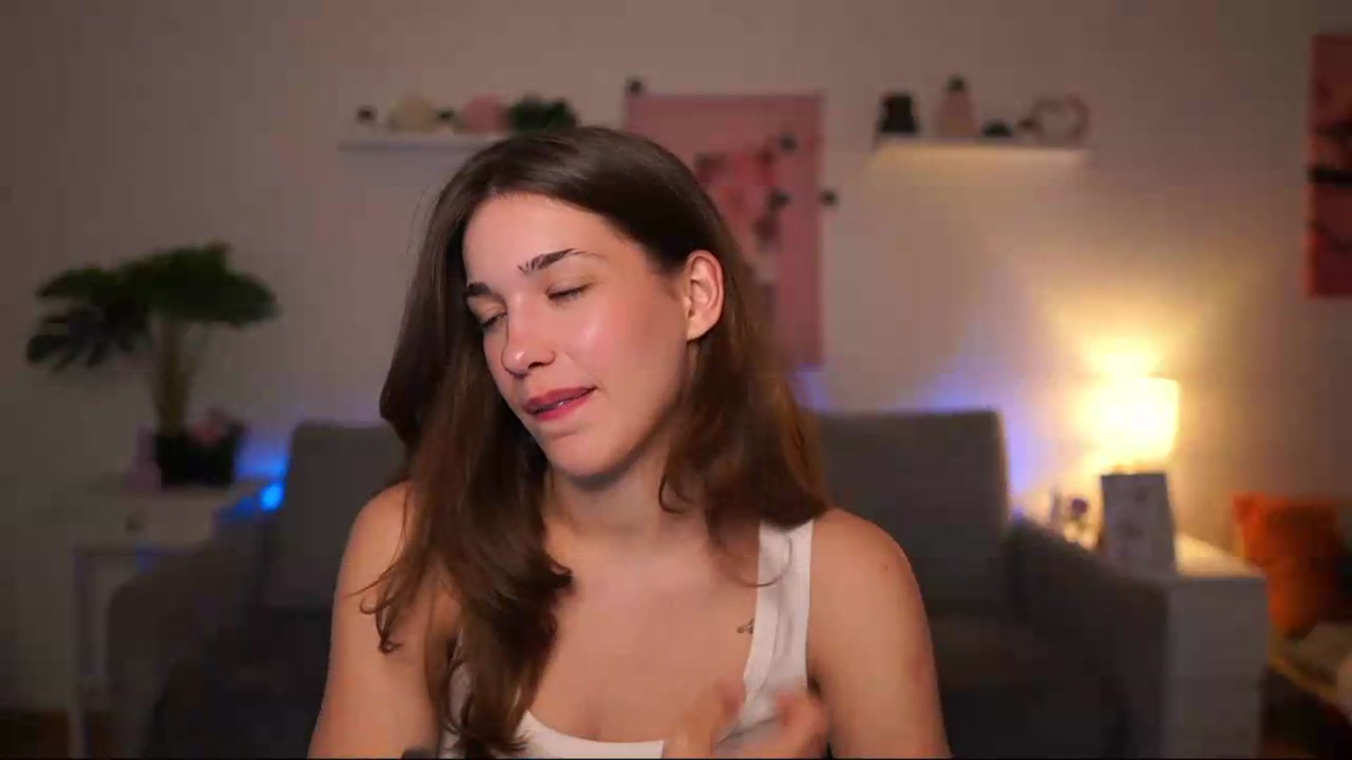 Gallery image thumbnail from Kissiecat's myfreecams stream on, 05/14/2026, 15:27 image 9 of 20