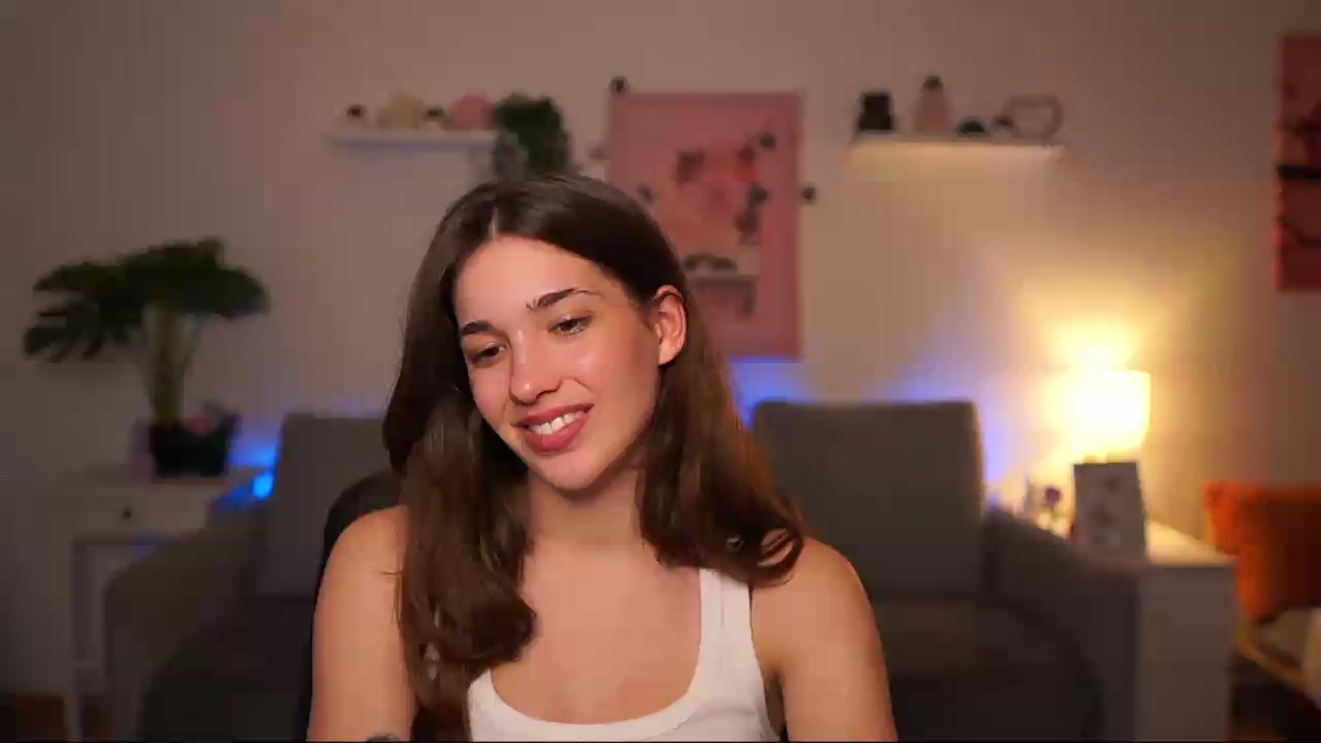 Gallery image thumbnail from Kissiecat's myfreecams stream on, 05/14/2026, 17:16 image 10 of 20