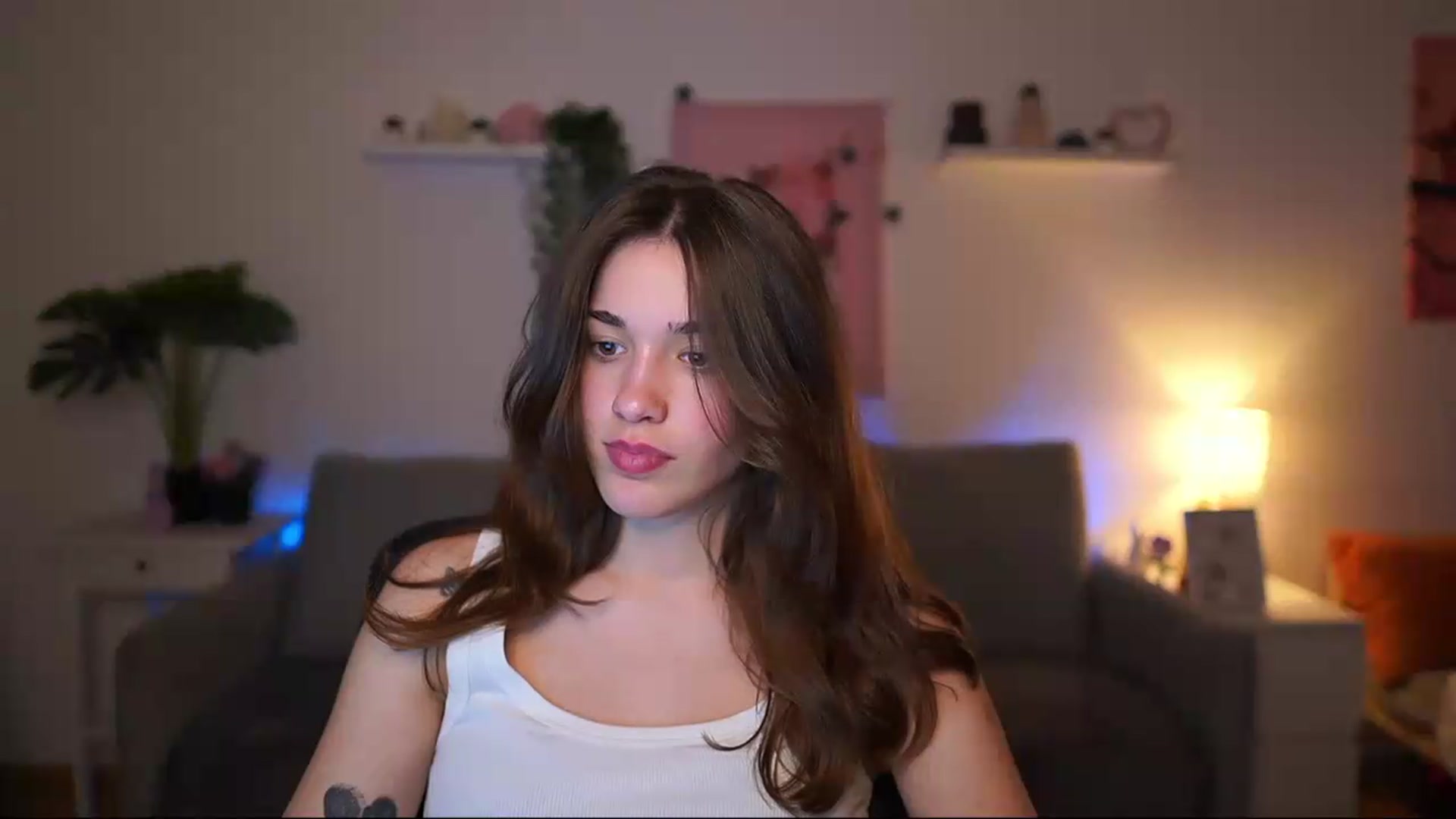 Gallery image thumbnail from Kissiecat's myfreecams stream on, 05/14/2026, 17:16 image 15 of 20