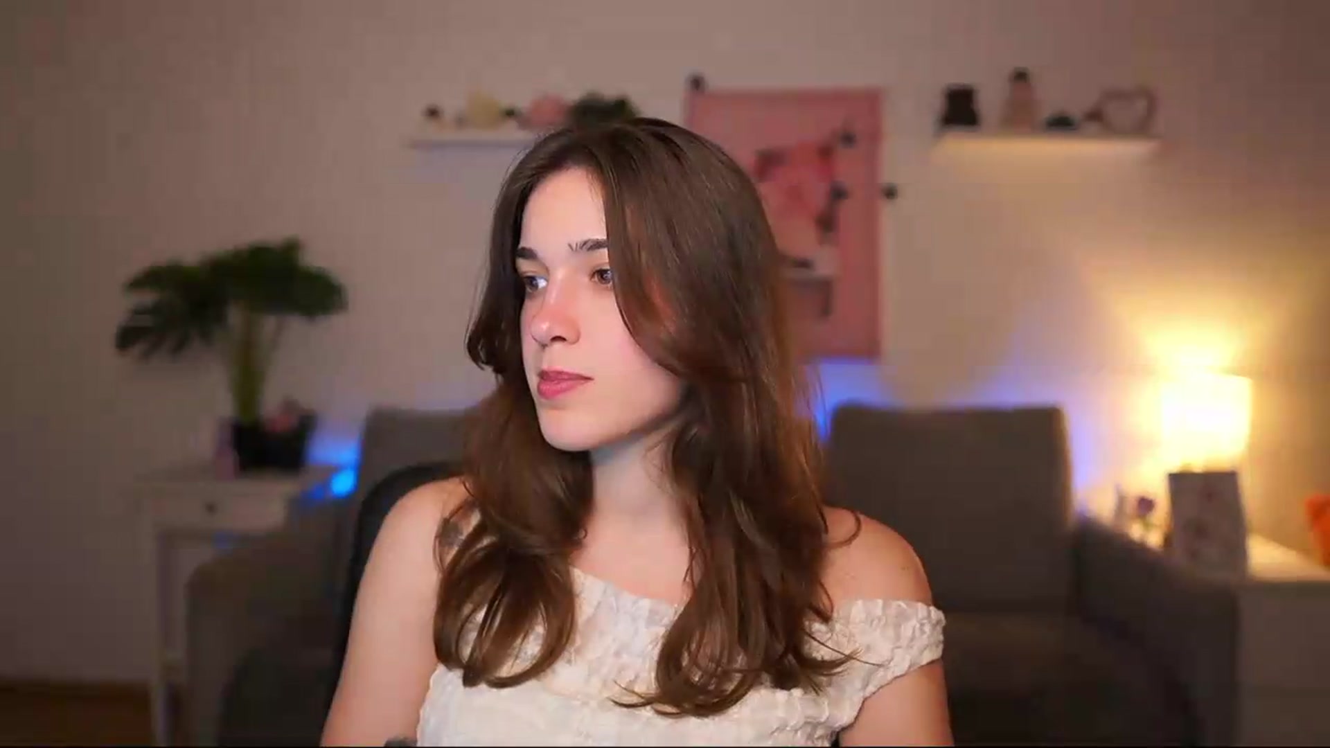 Gallery image thumbnail from Kissiecat's myfreecams stream on, 05/15/2026, 19:45 image 2 of 20