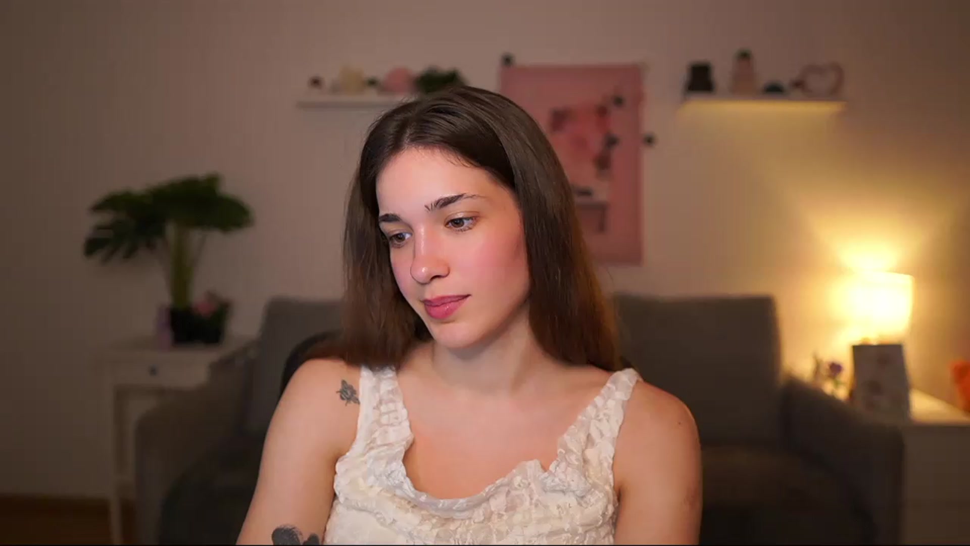 Gallery image thumbnail from Kissiecat's myfreecams stream on, 05/15/2026, 19:45 image 12 of 20