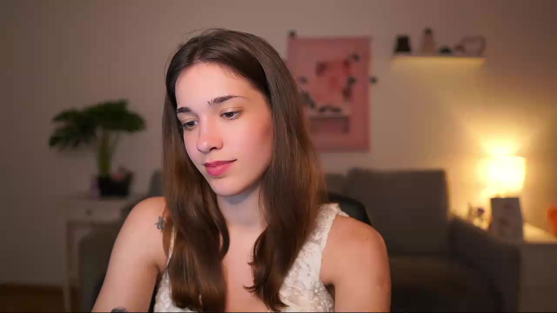 Gallery image thumbnail from Kissiecat's myfreecams stream on, 05/15/2026, 21:47 image 4 of 20