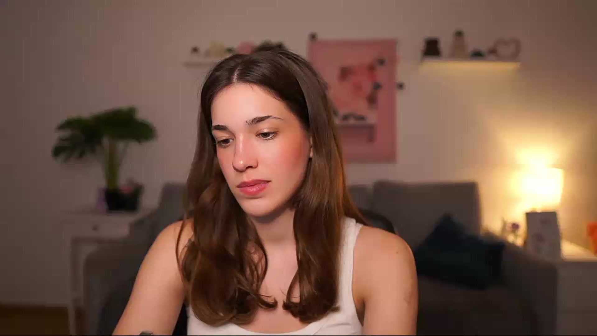 Gallery image thumbnail from Kissiecat's myfreecams stream on, 05/18/2026, 14:42 image 18 of 20